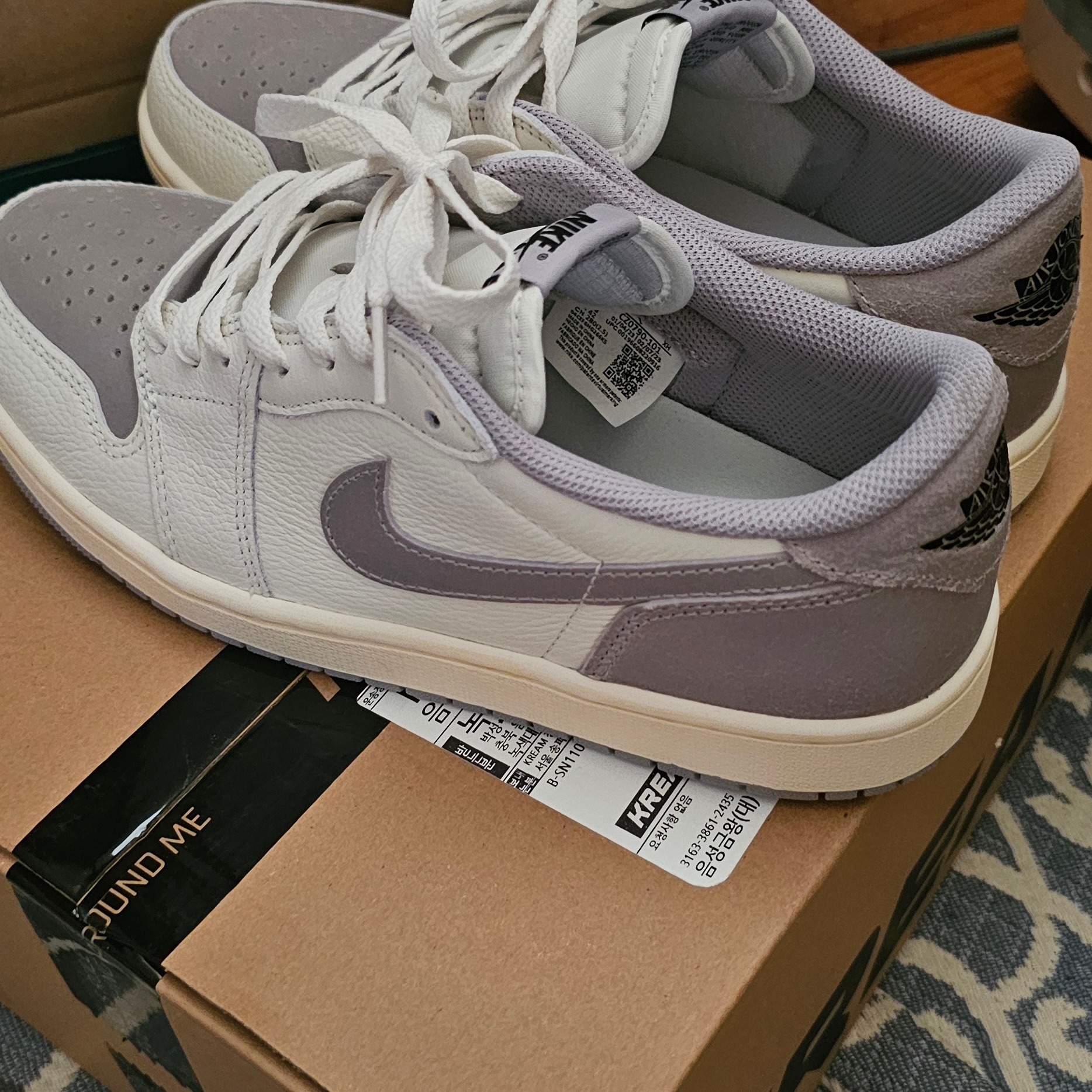 Jordan 1 Retro Low OG Atmosphere Grey 착용 스타일