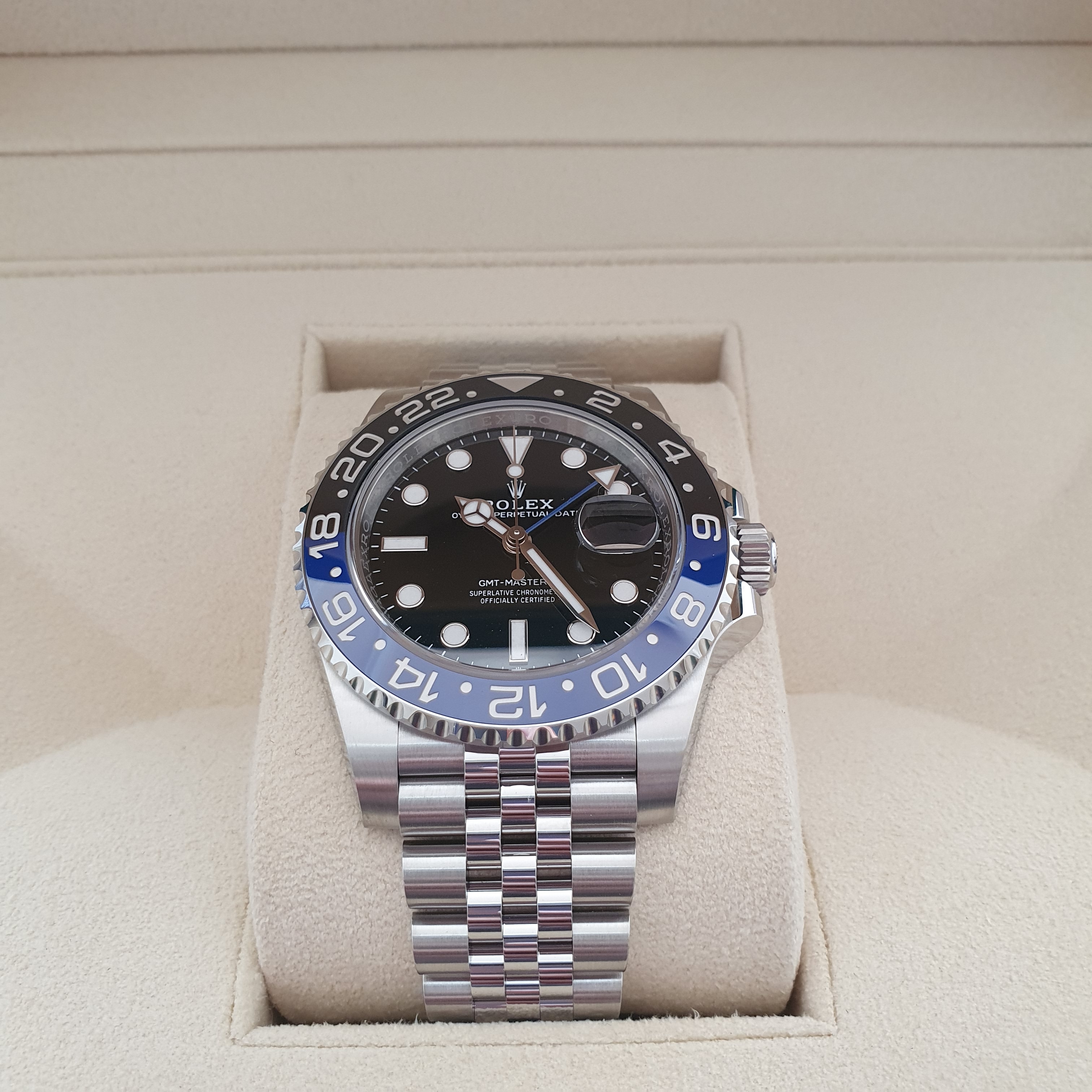 롤렉스 GMT-마스터 2 40mm 126710BLNR 블랙 쥬빌리 착용 스타일