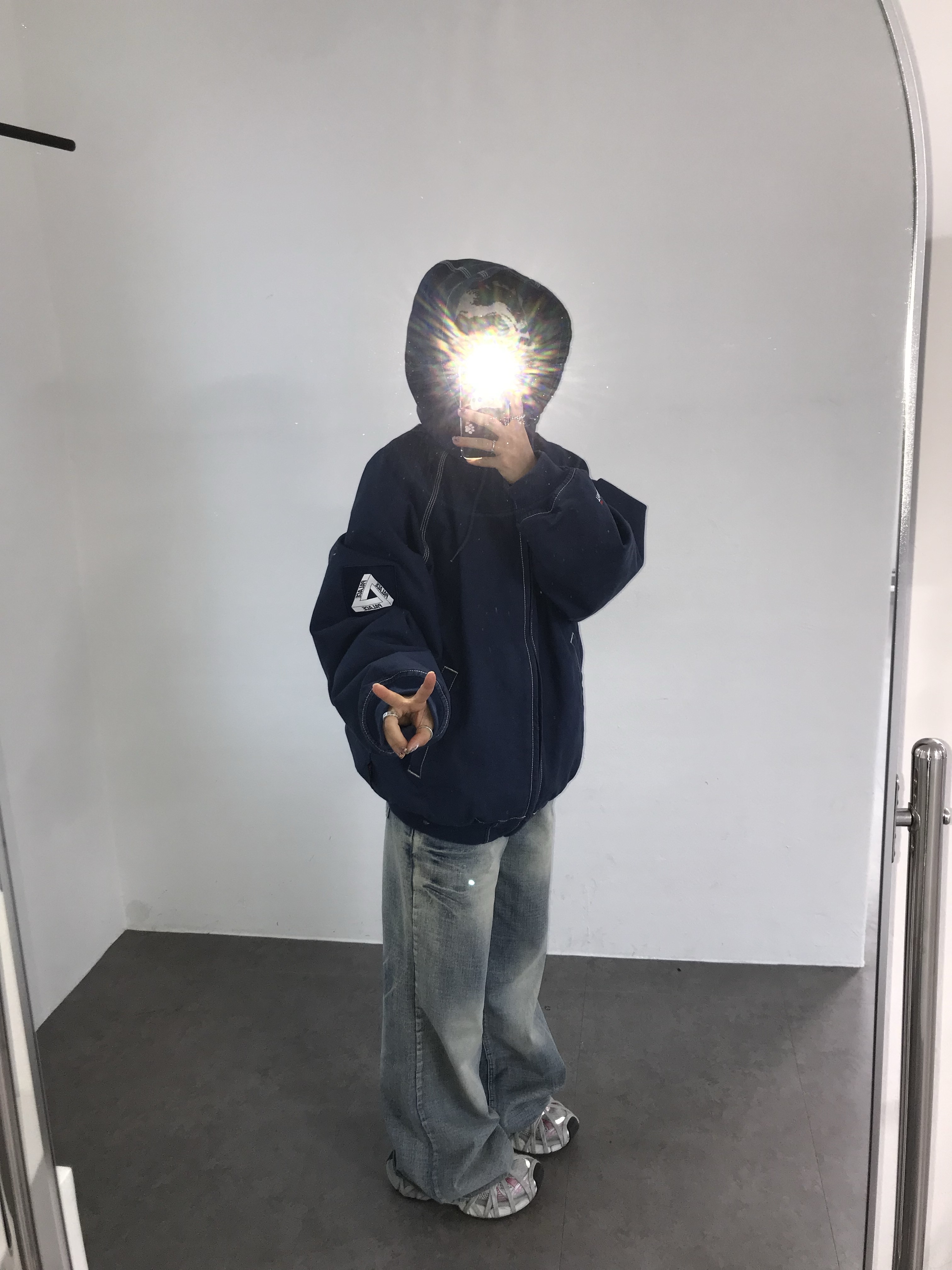 Palace 10 oz. Hooded Jacket Navy - 24FW 착용 스타일