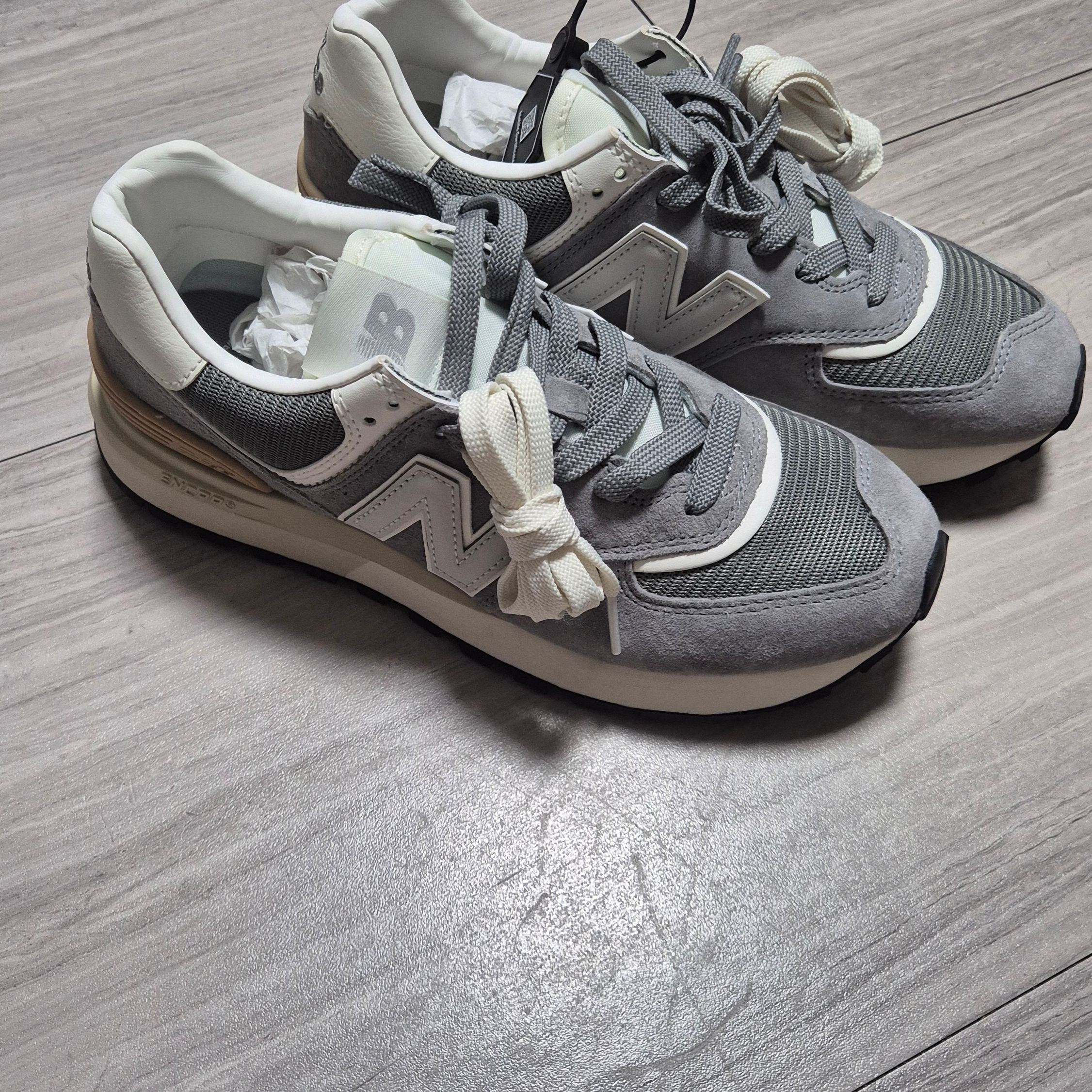 New Balance 574 Legacy Shadow Grey 착용 스타일