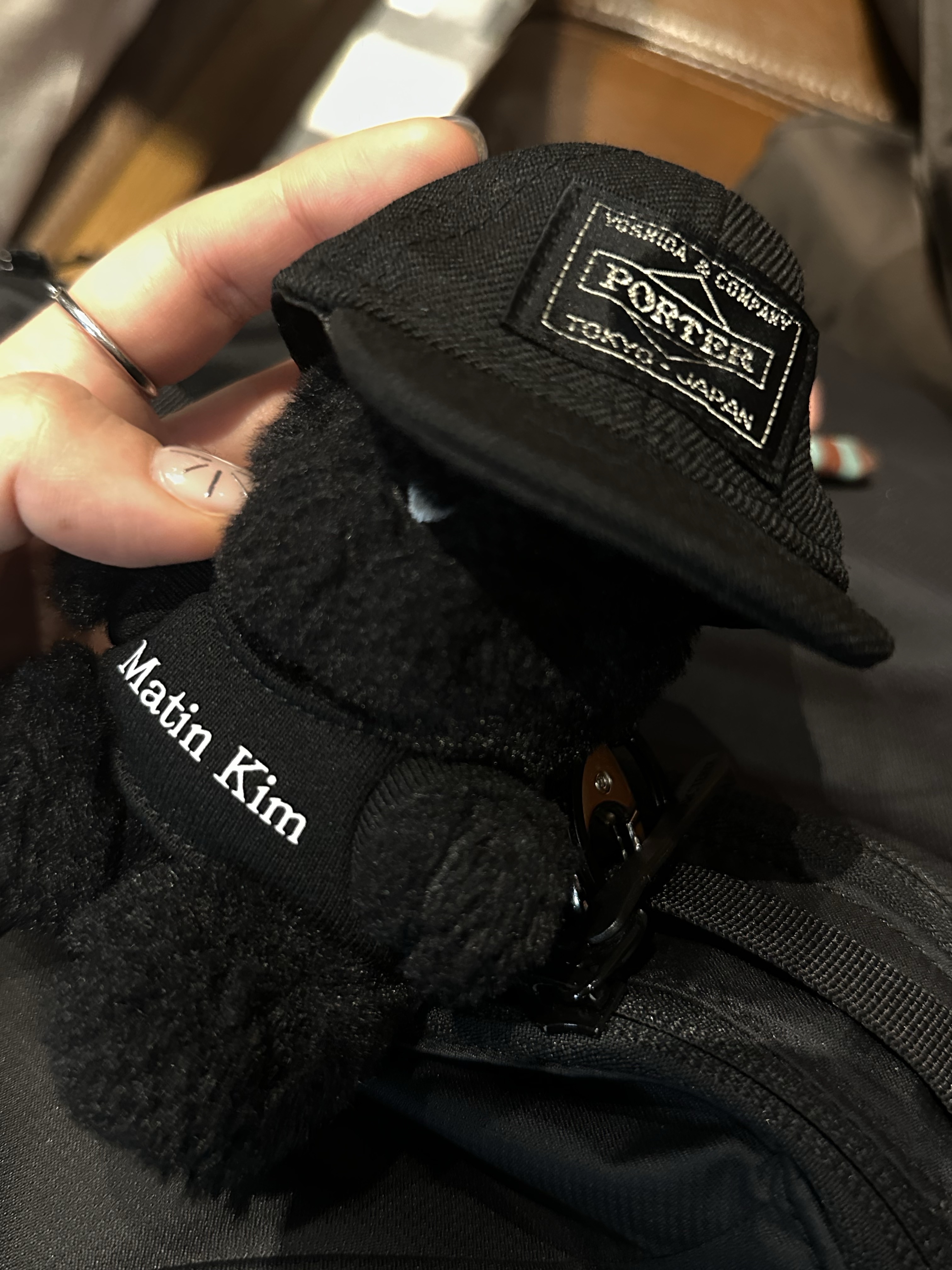 Porter x New Era Key Holder Black, Matin Kim Black Bunny Toy Keyring Black 착용 스타일