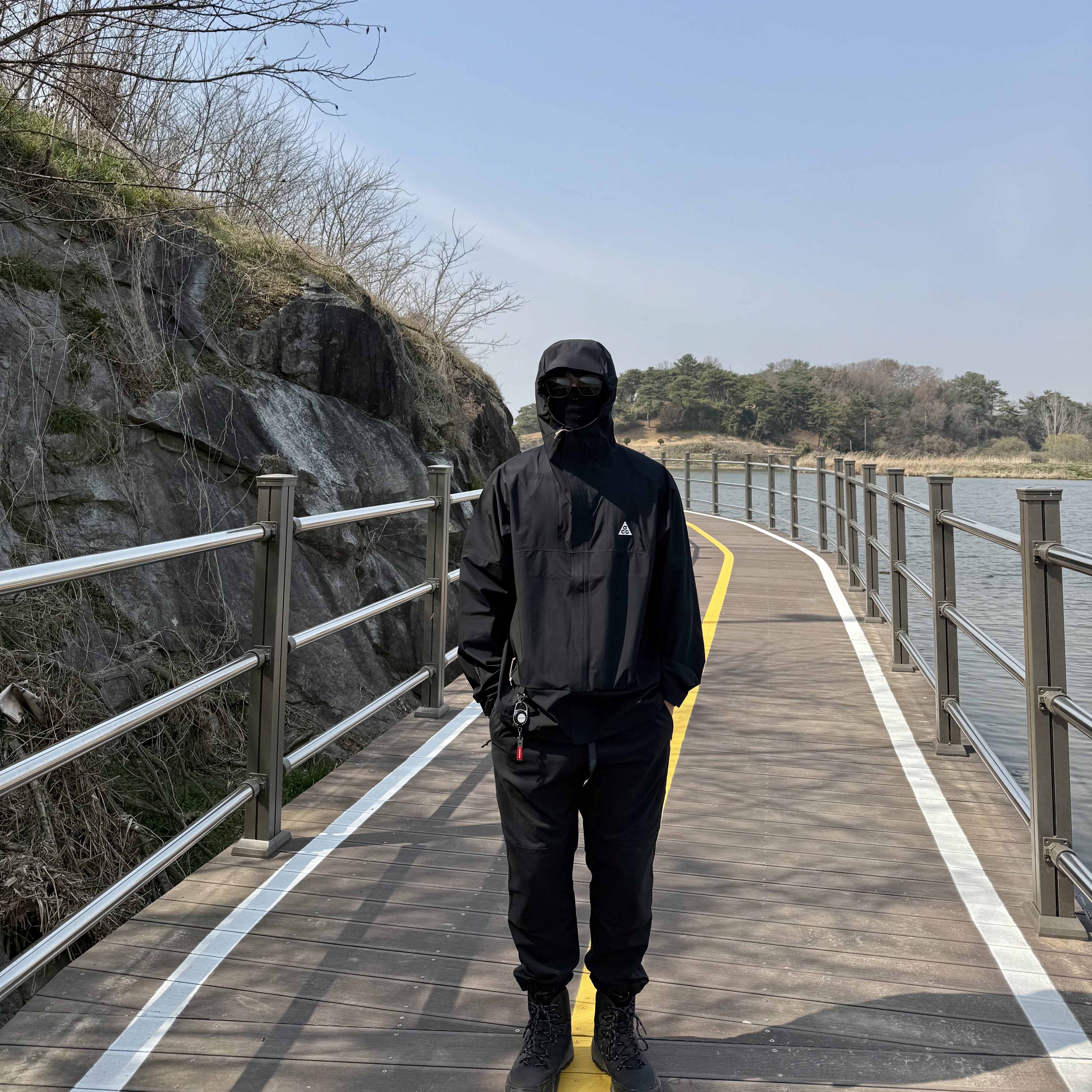 Nike ACG Storm-Fit ADV Cascade Rains Full Zip Jacket Black - Asia, Nike ACG Trail Pants Black Anthracite - Asia 착용 스타일