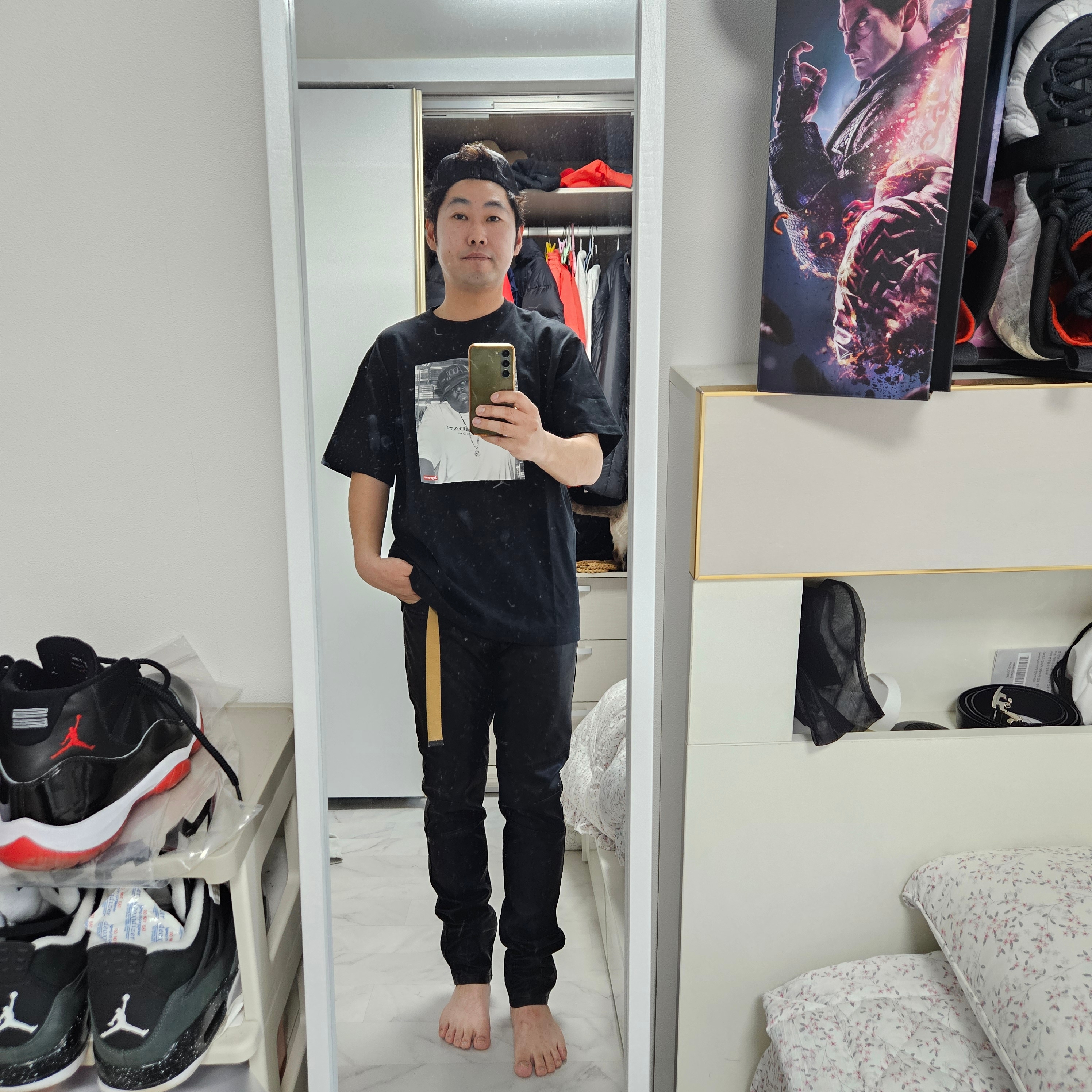 Supreme x Jordan Biggie S/S Top Black - 24FW, Supreme Waxed Ripstop Camp Cap Black - 24FW 착용 스타일 - 1
