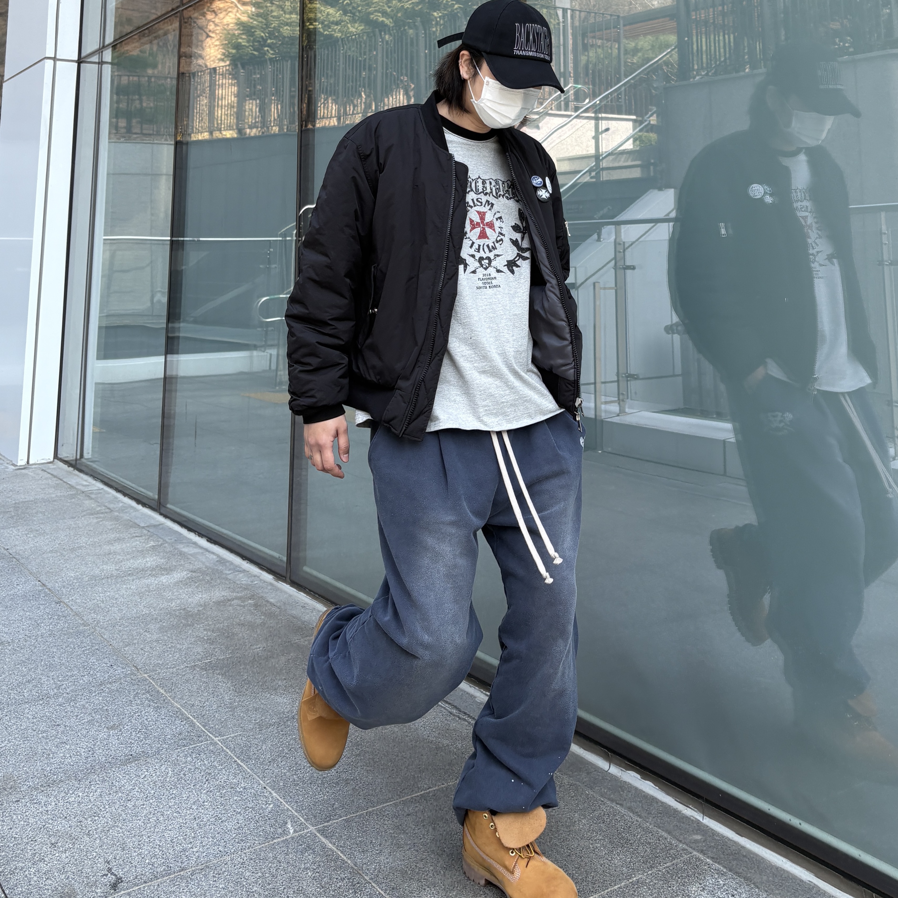 Flavorism VTG Washed One Tuck Wide Sweat Pants Faded Navy, Flavorism Laurel Raglan Long Sleeve 착용 스타일