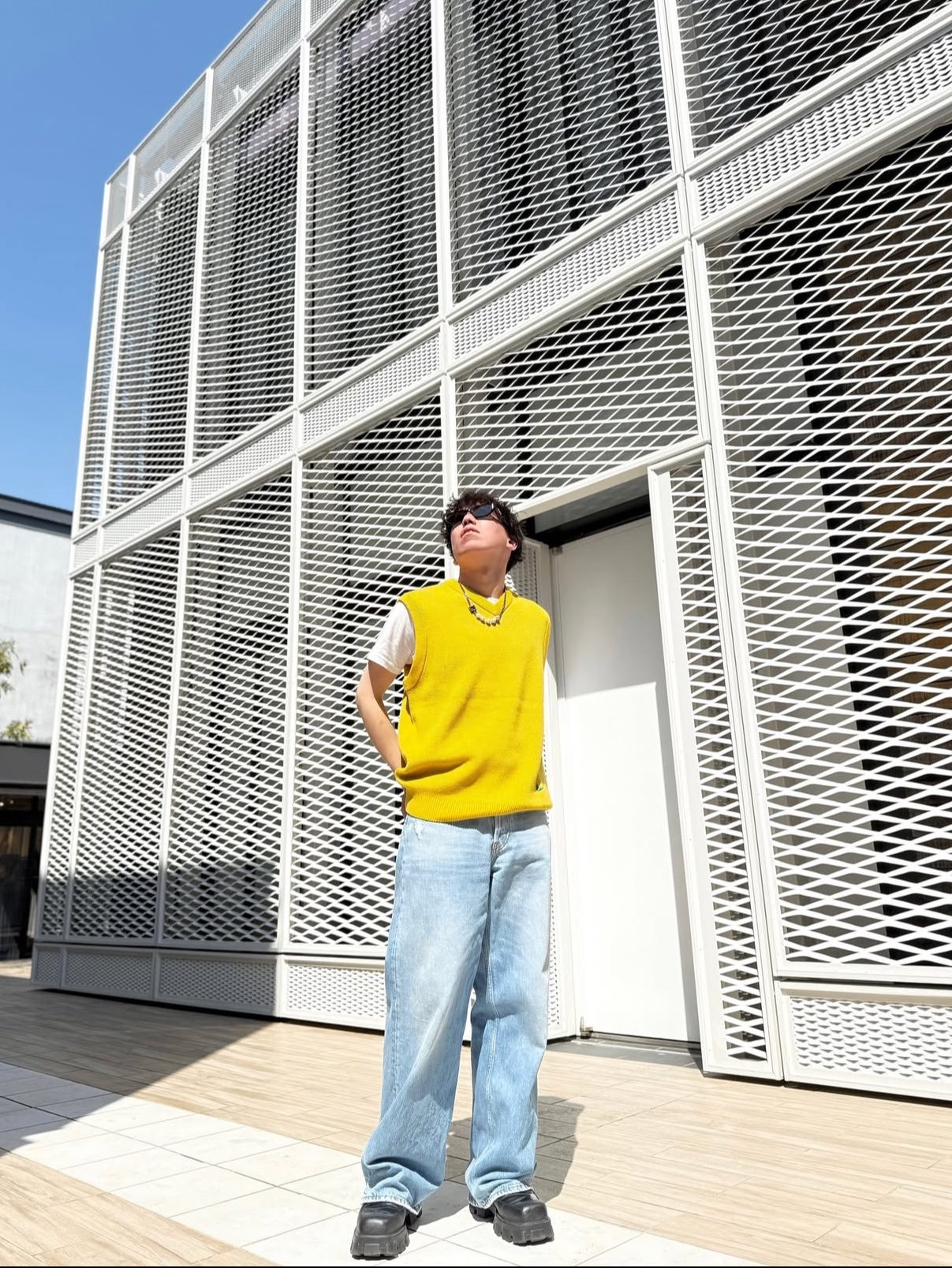 Supreme x Nike Sweater Vest Yellow - 25SS 착용 스타일 - 2