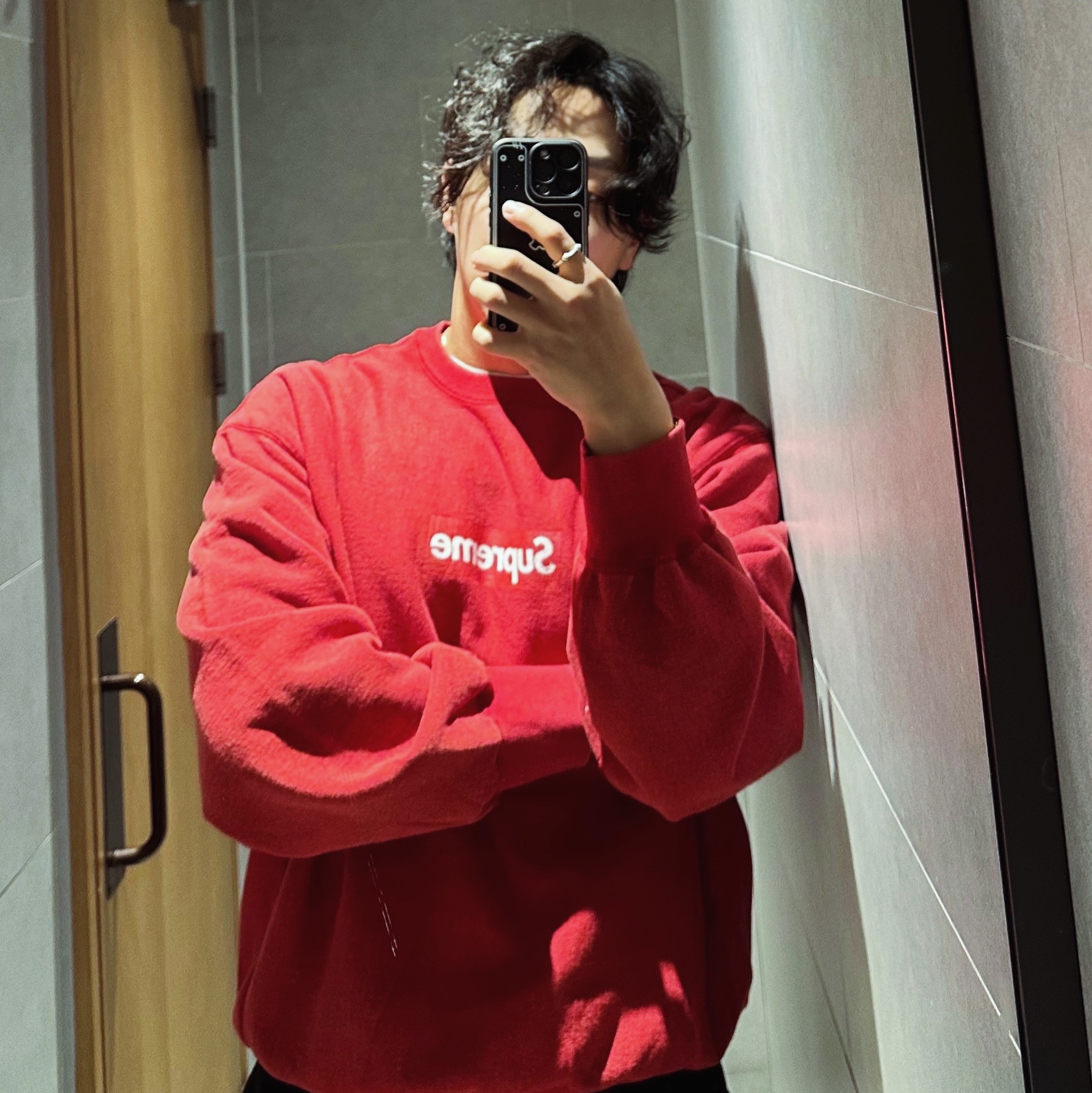 Supreme Washed Box Logo Crewneck Red - 25SS 착용 스타일