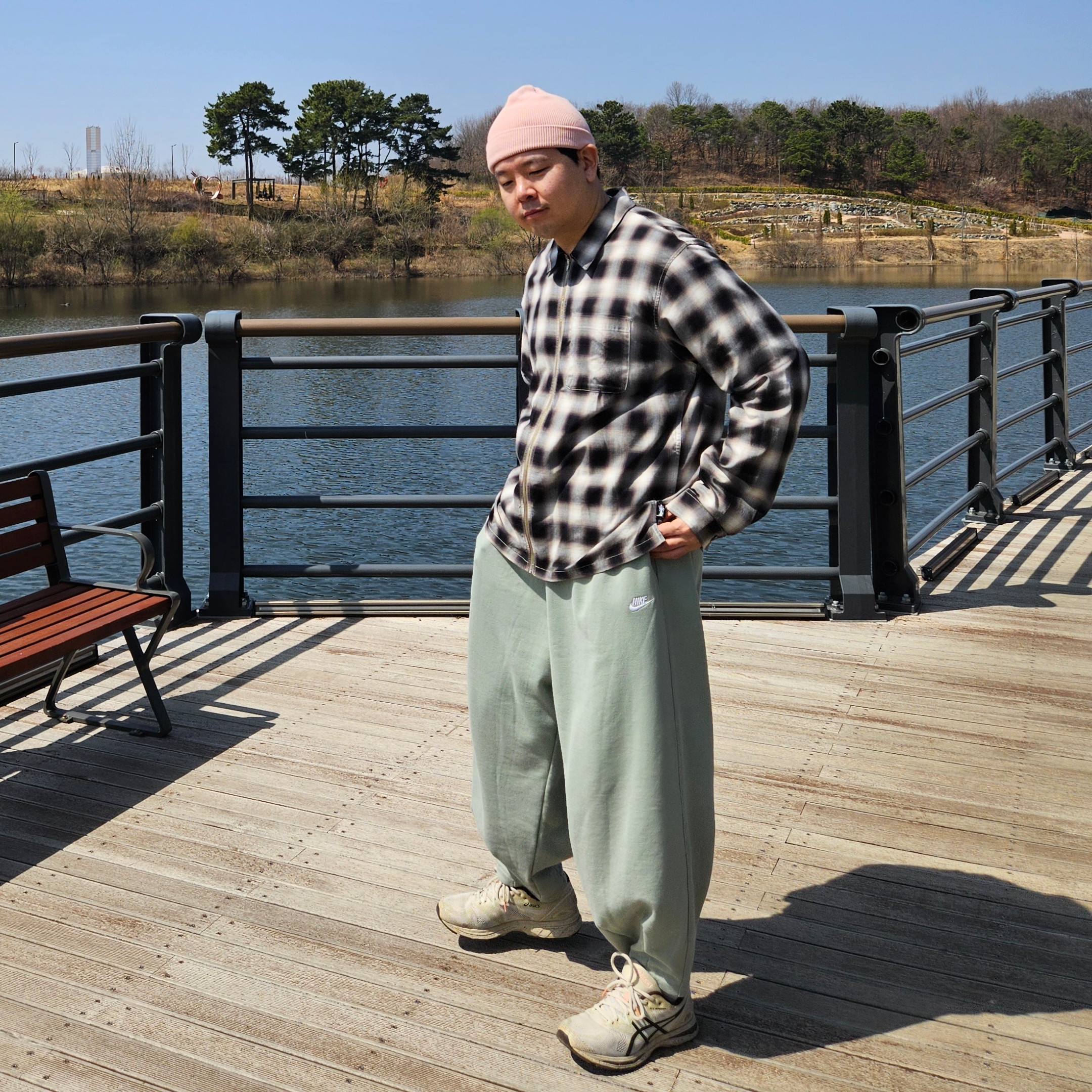 Stussy Shadow Plaid Zip LS Shirt Navy 착용 스타일 - 1