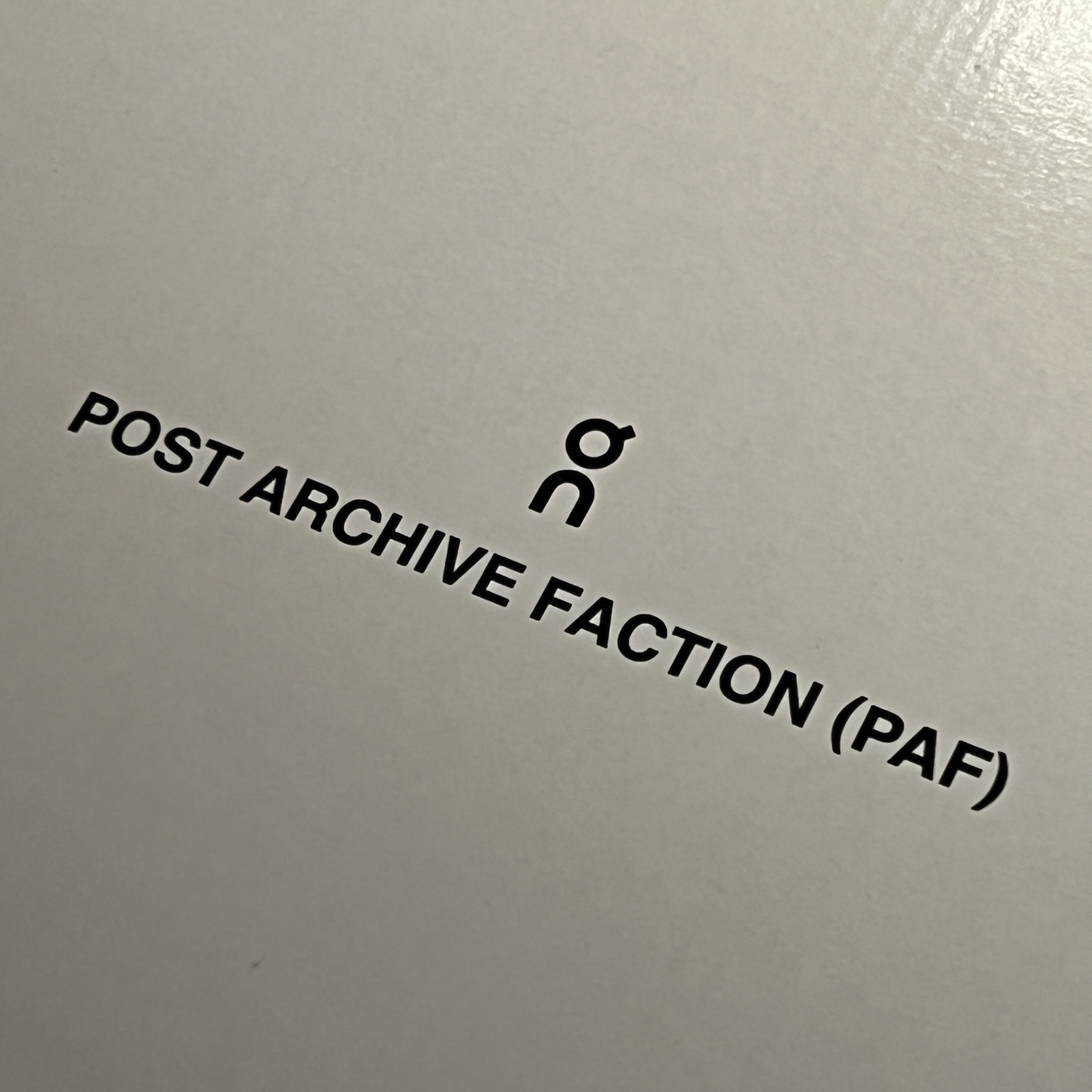 On Running x Post Archive Faction (Paf) Cloudmonster 2 Thorn Brown, (W) On Running x Post Archive Faction (Paf) Cloudmonster 2 Thorn Brown 착용 스타일 - 1