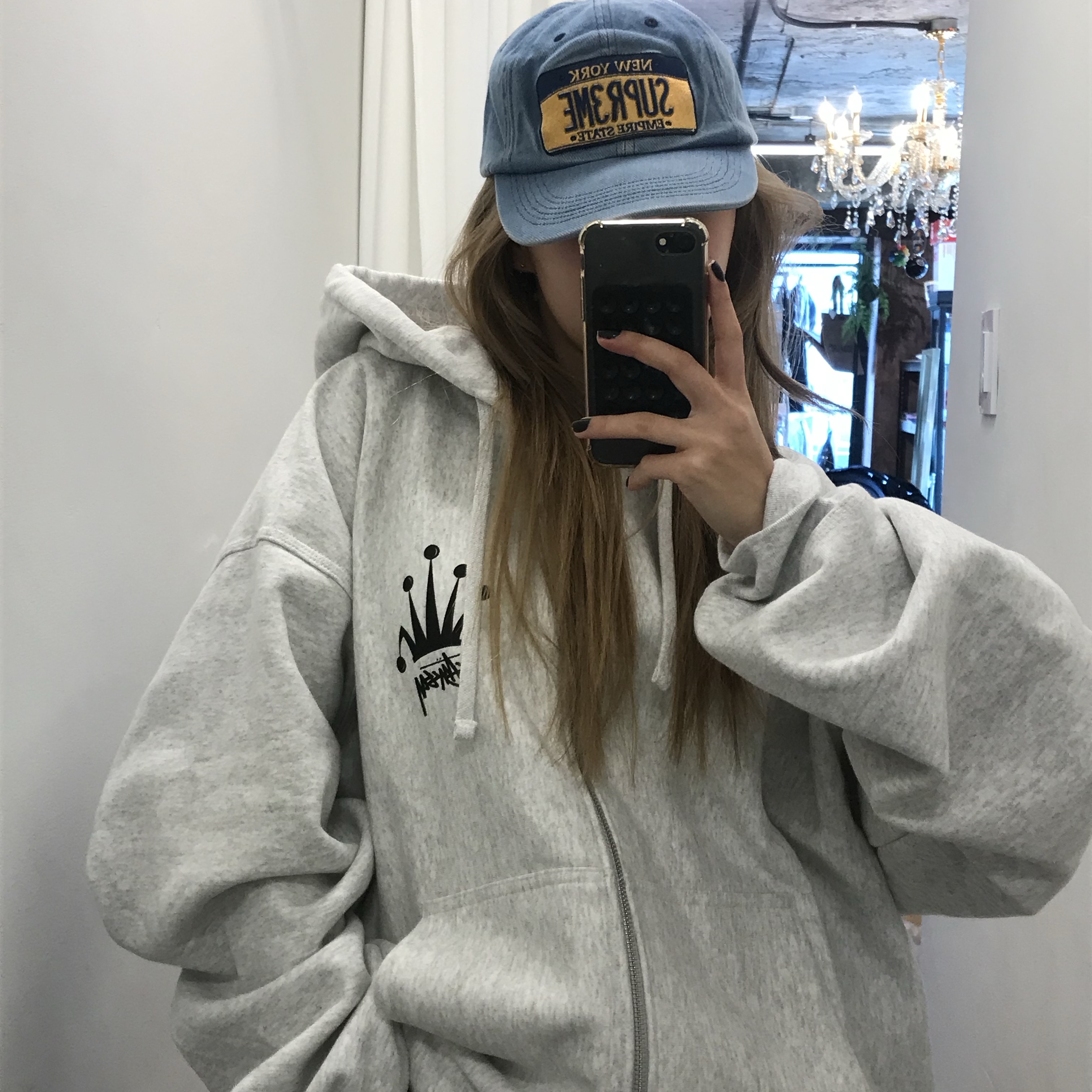 Supreme License Plate 6-Panel Denim - 25SS, Stussy Regal Crown Zip Hoodie Ash Heather 착용 스타일 - 3