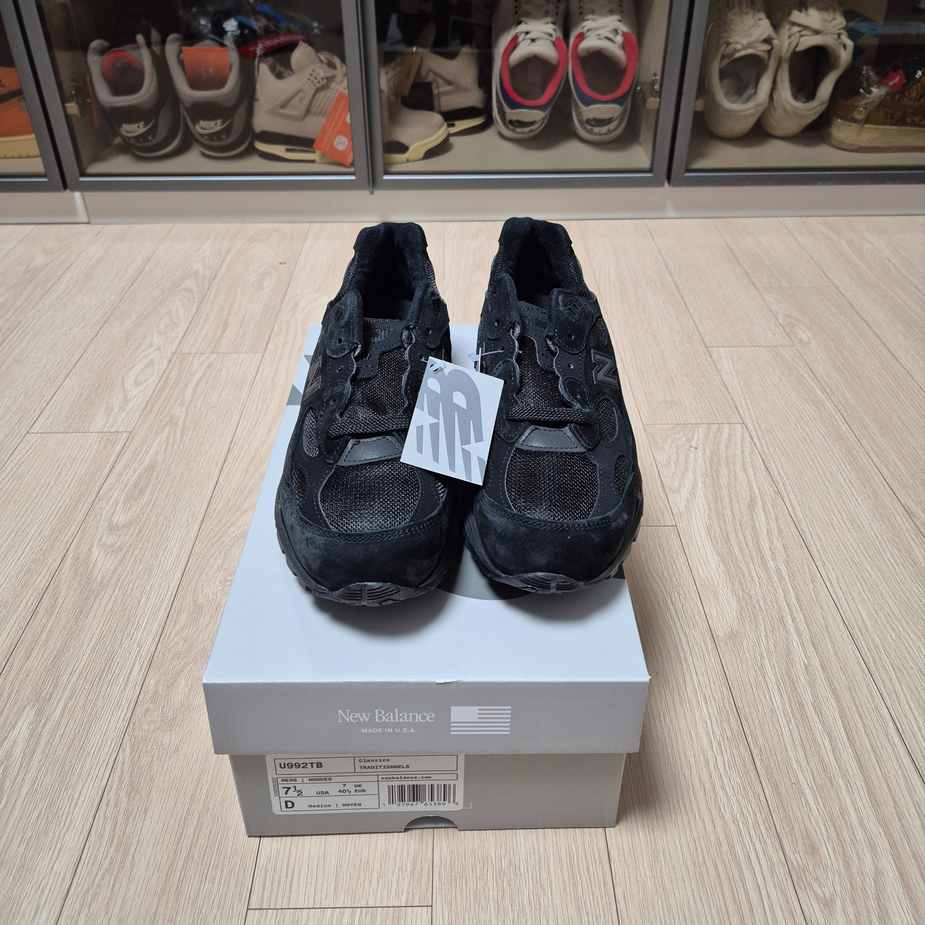 New Balance 992 Made in USA Core Black 착용 스타일 - 6