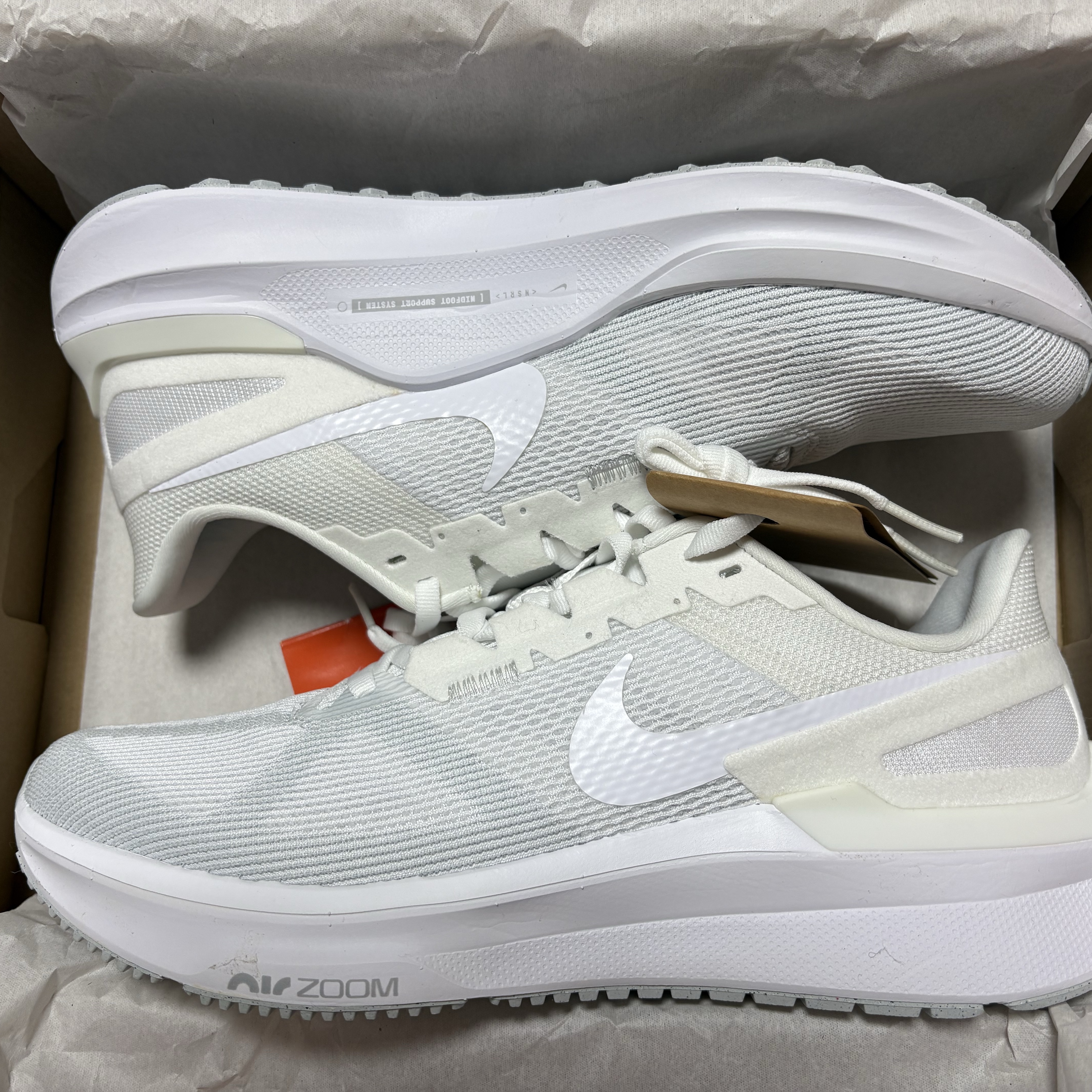 Nike Zoom Structure 25 White Pure Platinum 착용 스타일 - 2