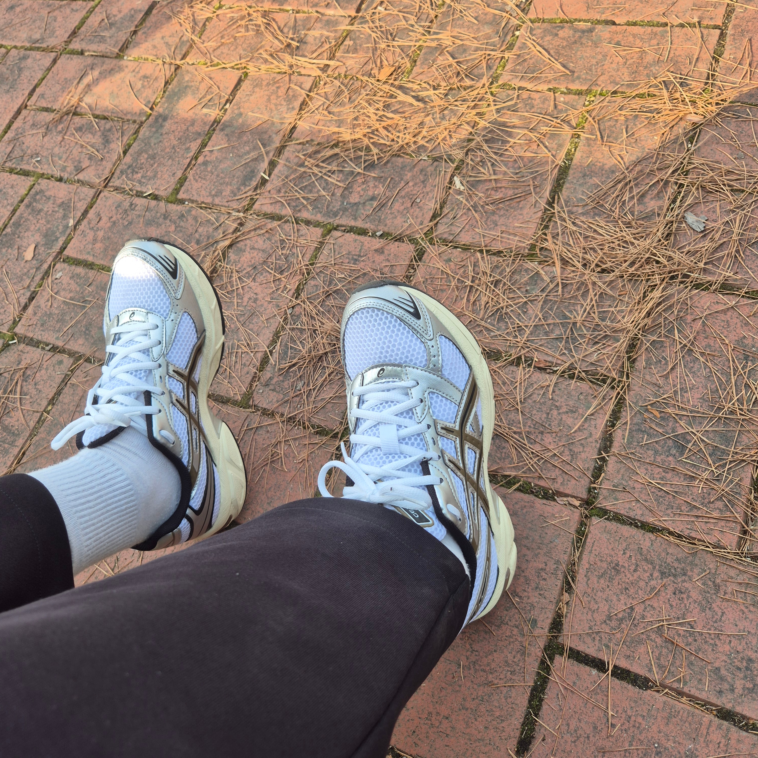 Asics Gel-1130 White Clay Canyon 착용 스타일