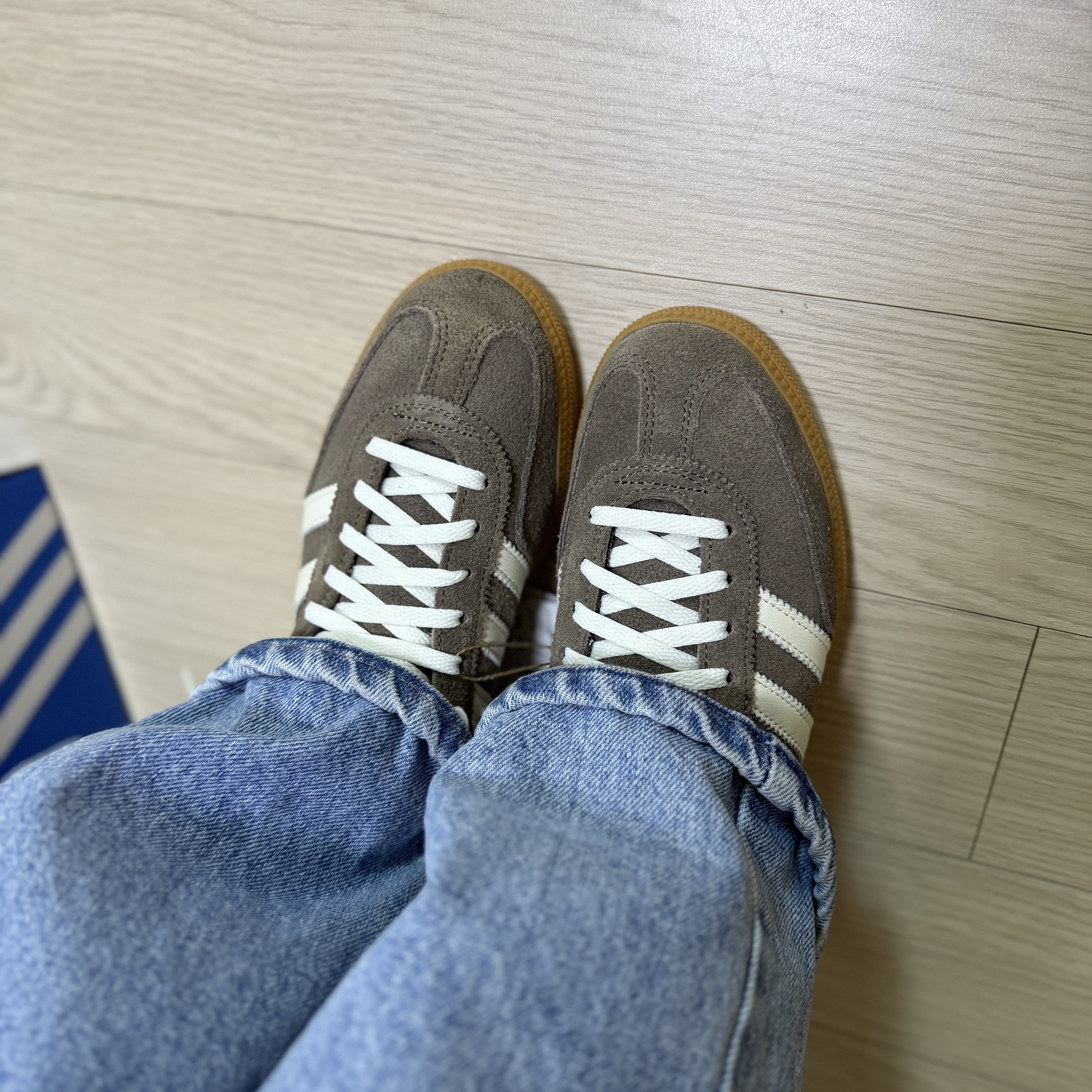 (W) Adidas Spezial Handball Earth Strata Off White 착용 스타일