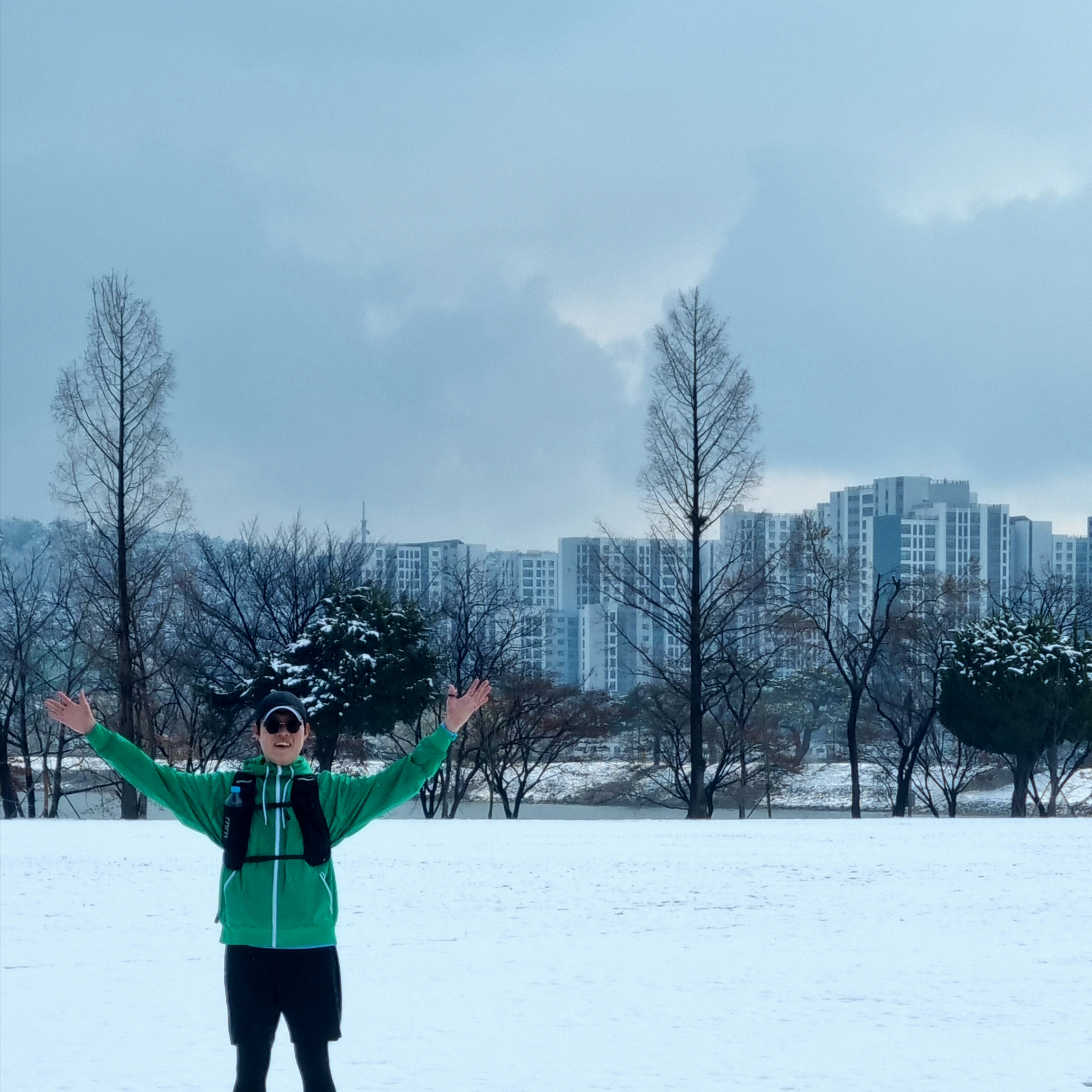 Nike NSW Windrunner Hooded Jacket Stadium Green - Asia 착용 스타일