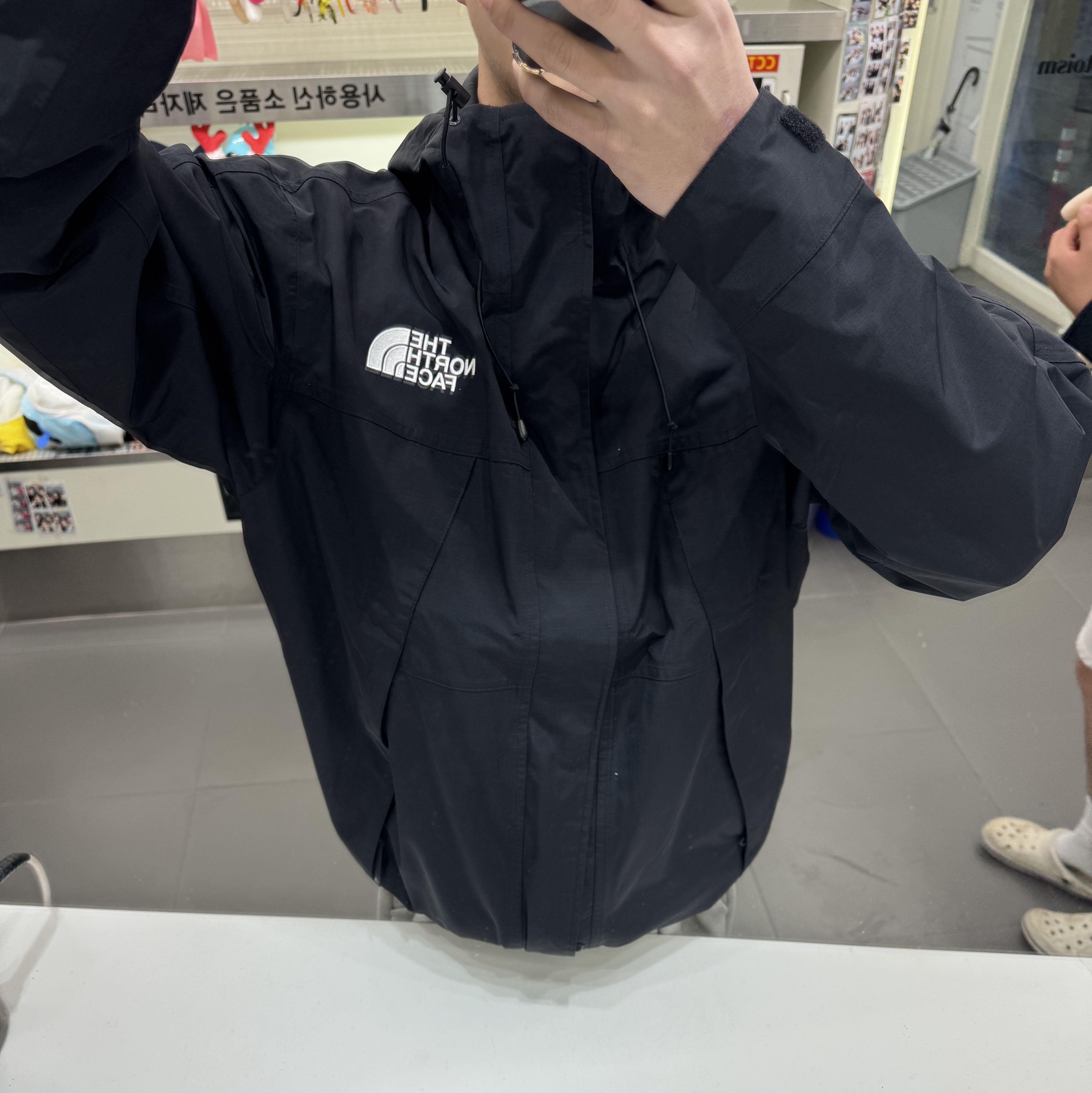 The North Face Hi Mountain Jacket Black 착용 스타일