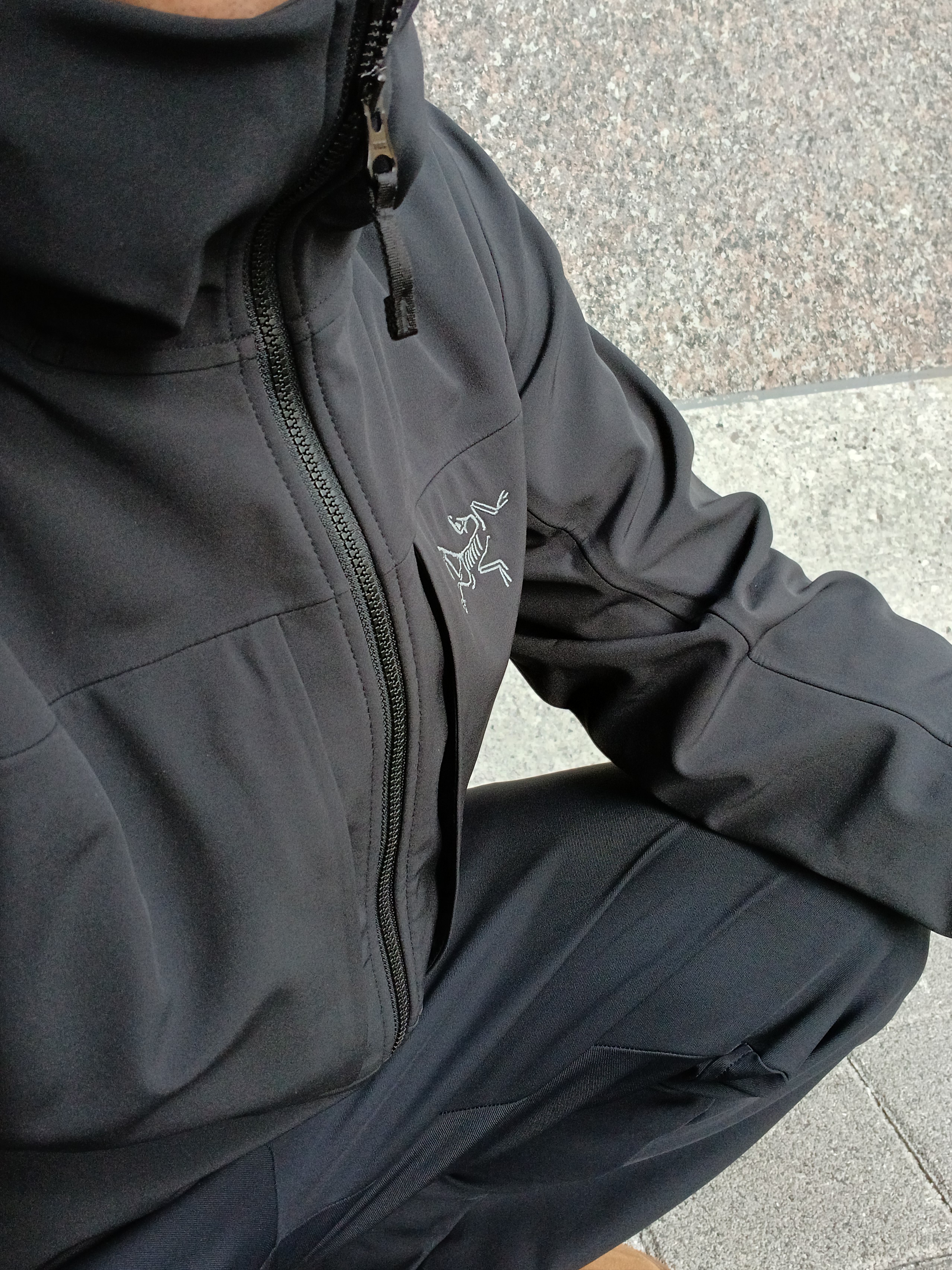 Fjallraven Helags Vidda Cap Dark Grey, Arc'teryx Gamma MX Hoody Black 착용 스타일 - 5