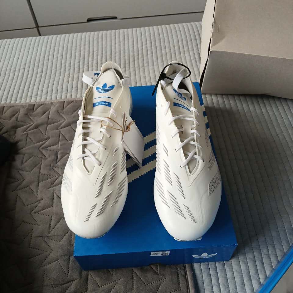 Adidas Predator Elite David Beckham FG Cloud White Blue Bird 착용 스타일 - 2