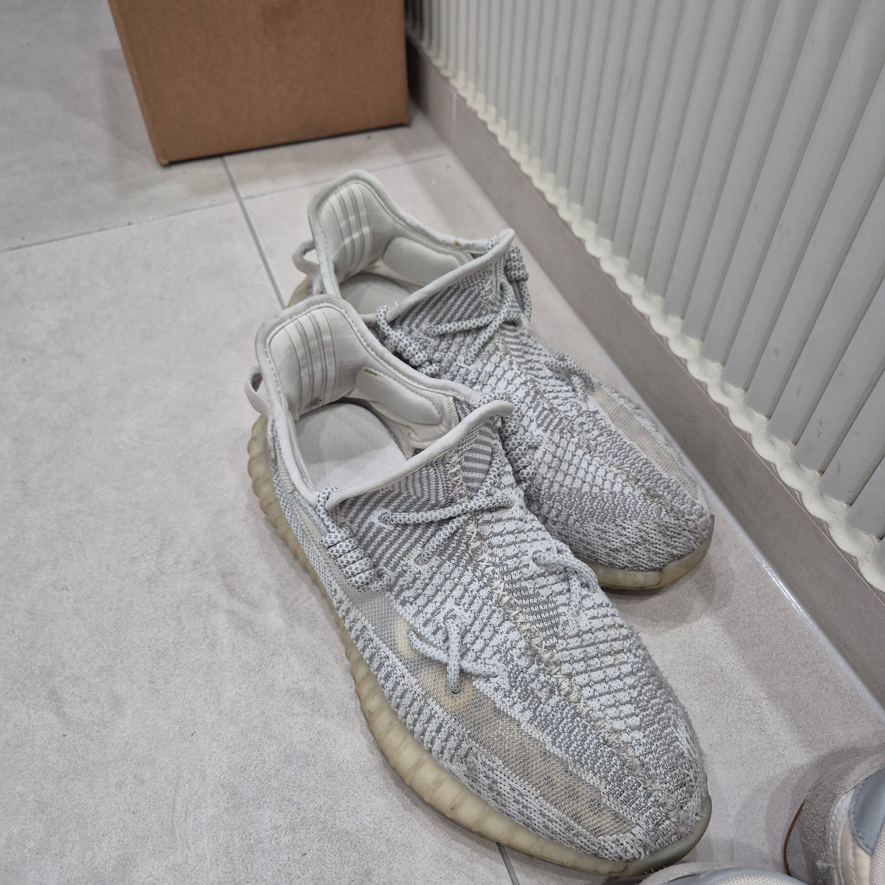 Adidas Yeezy Boost 350 V2 Static 2023 착용 스타일