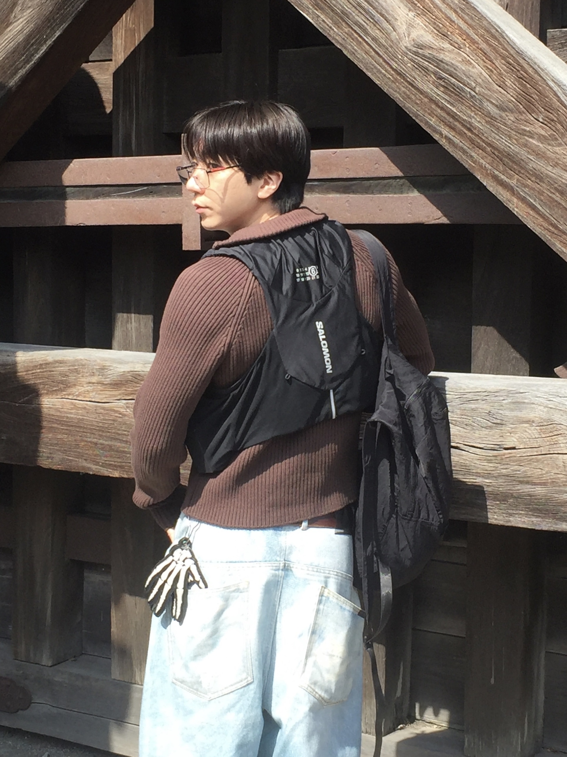 Salomon x MM6 Maison Margiela Gilet Black, Our Legacy Double Tongue Belt Mahogany 착용 스타일 - 6