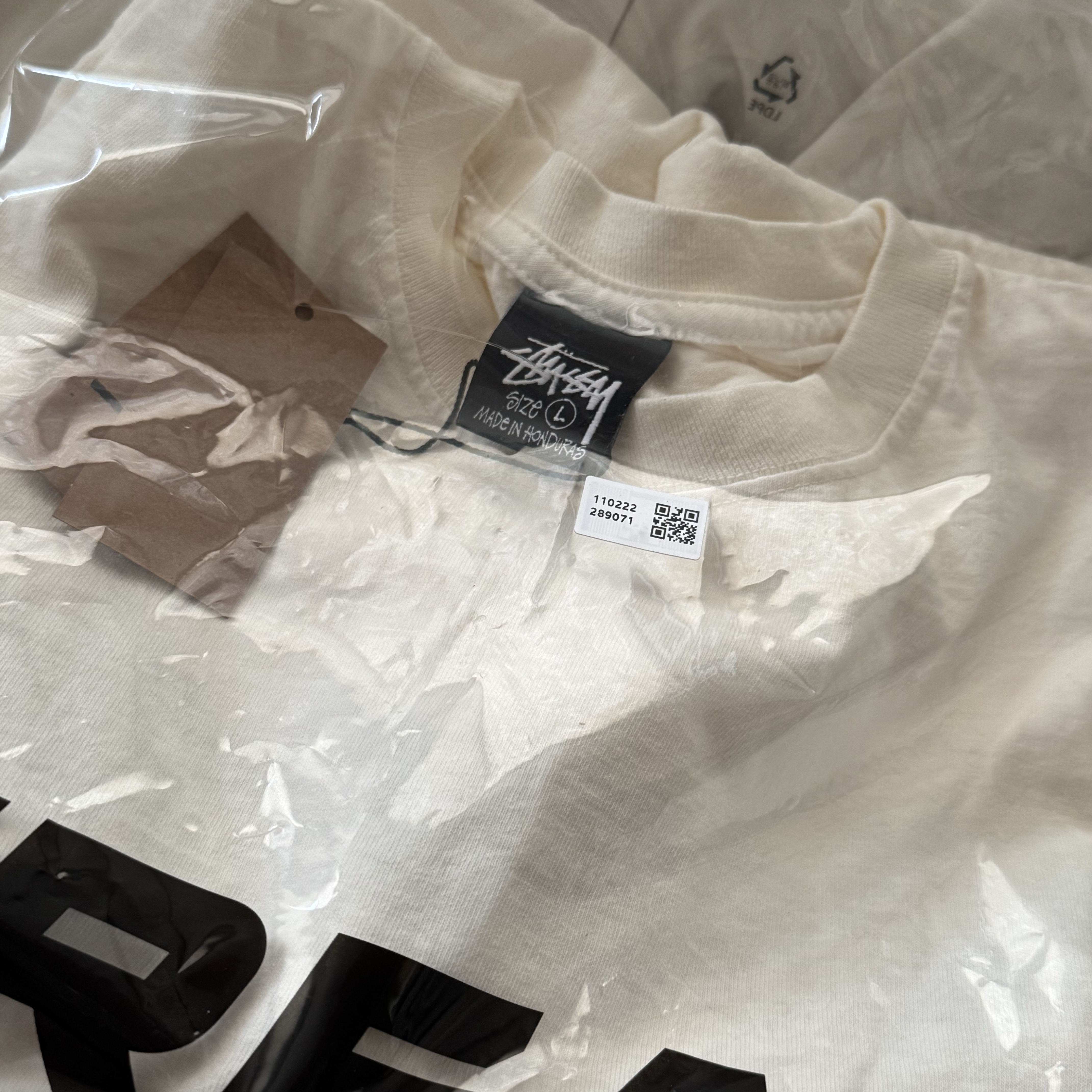 Stussy DNA Pigment Dyed T-Shirt Natural 착용 스타일