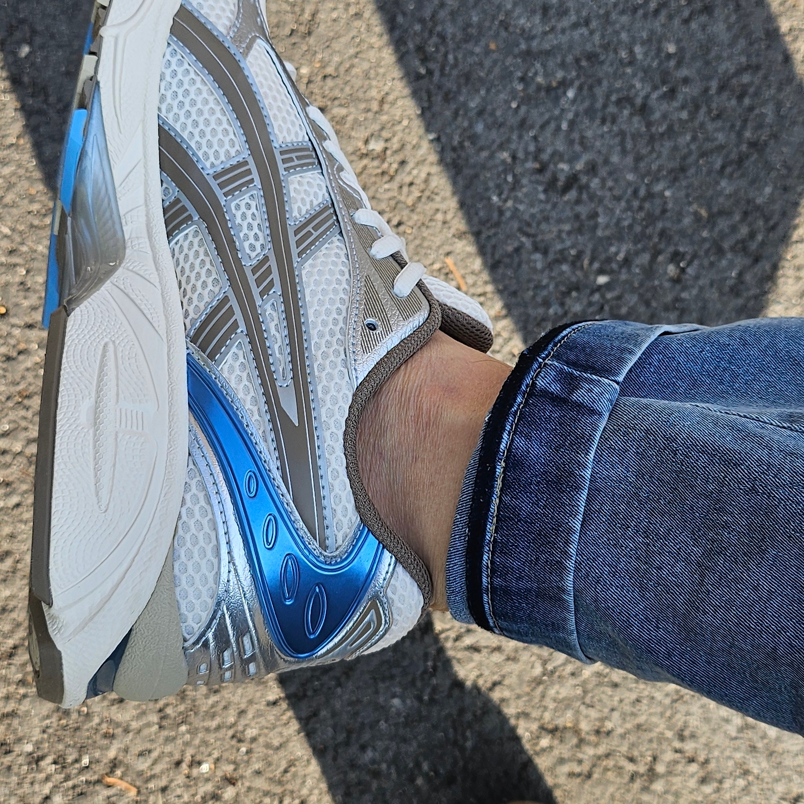 (W) Asics Gel-Kayano 14 Cream Pepper 착용 스타일