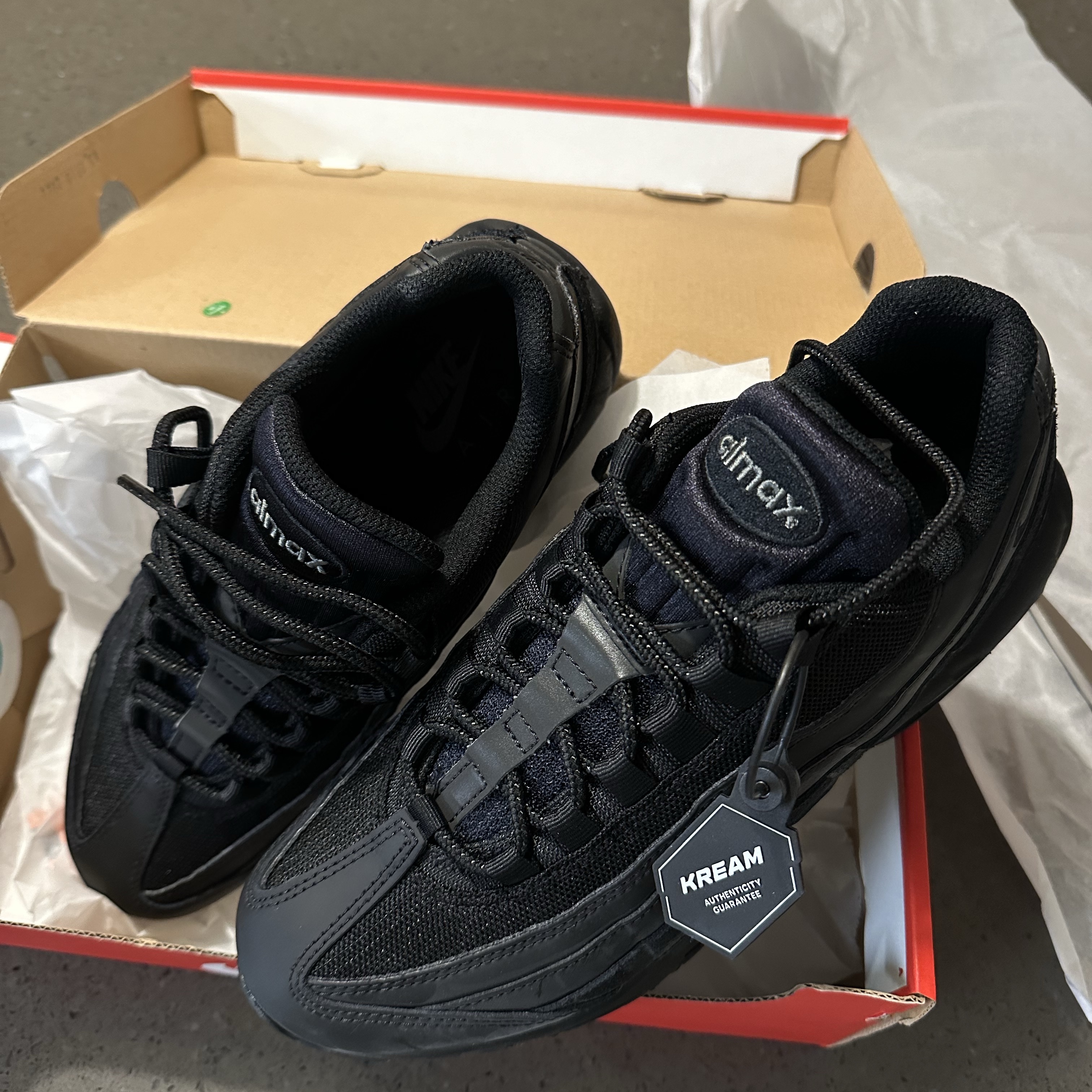 Nike Air Max 95 Essential Triple Black 2020 착용 스타일