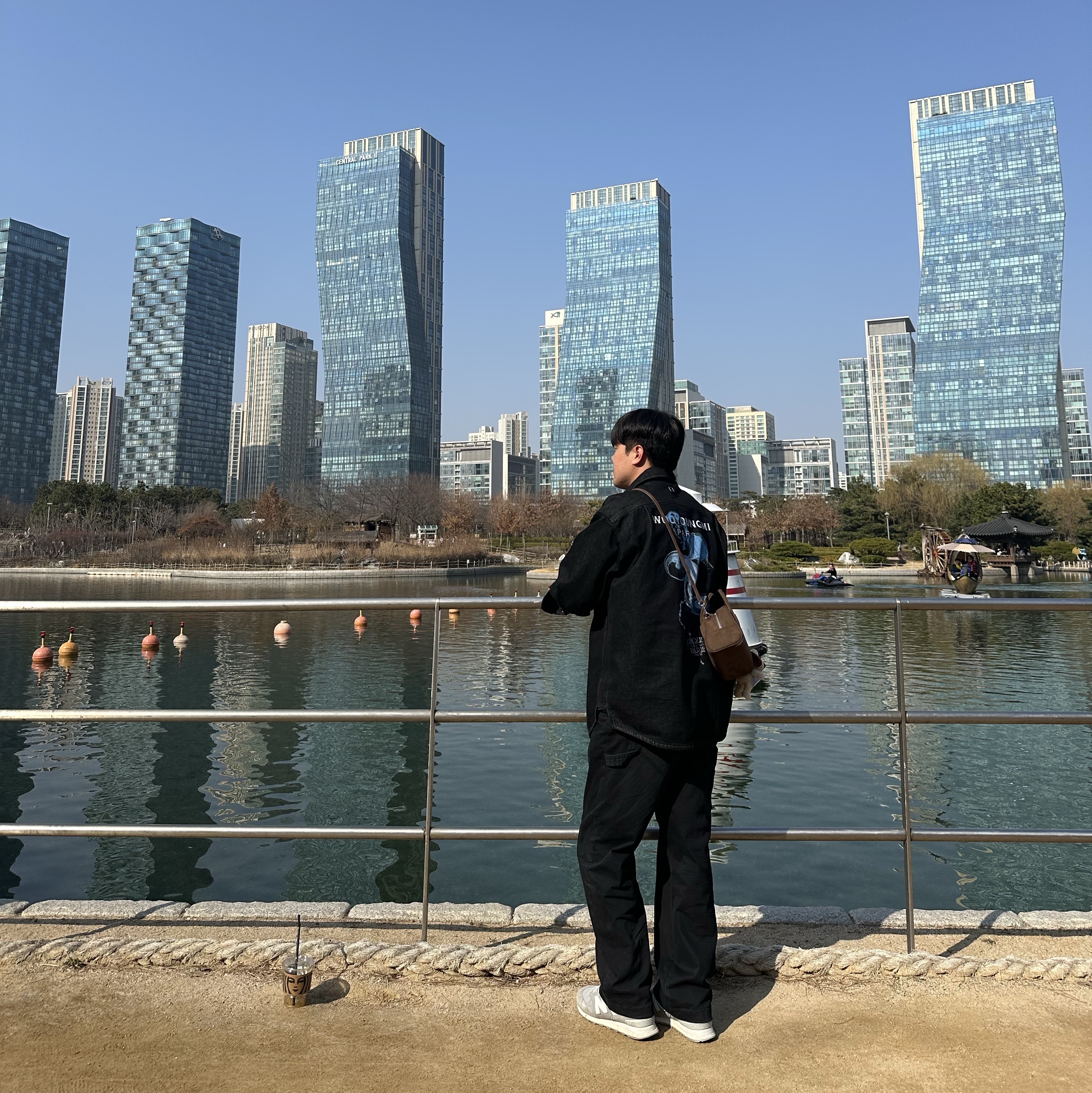 Wooyoungmi Jellyfish Back Logo Denim Shirt Dark Gray - 24SS, New Balance 574 Grey 착용 스타일