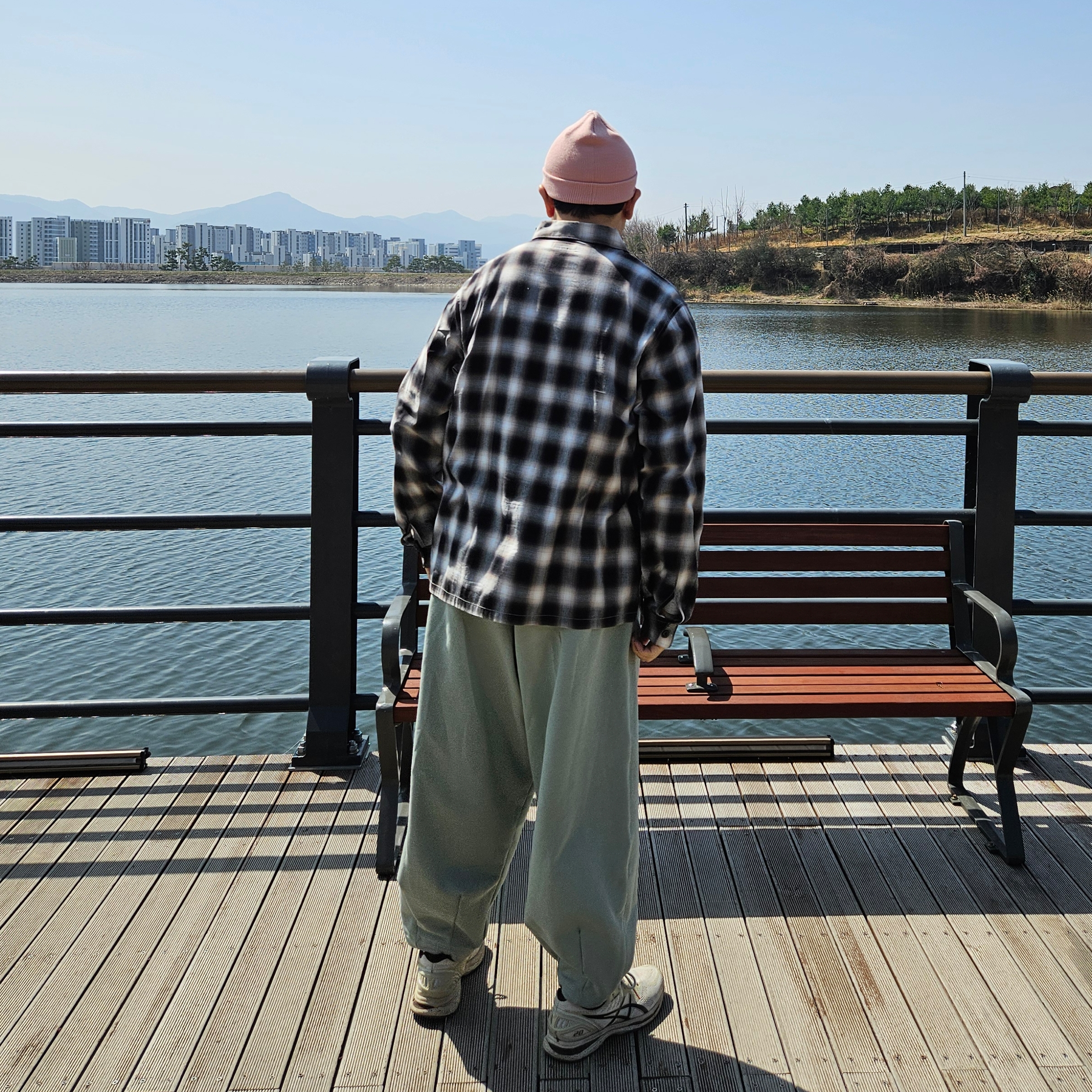Stussy Shadow Plaid Zip LS Shirt Navy 착용 스타일 - 5