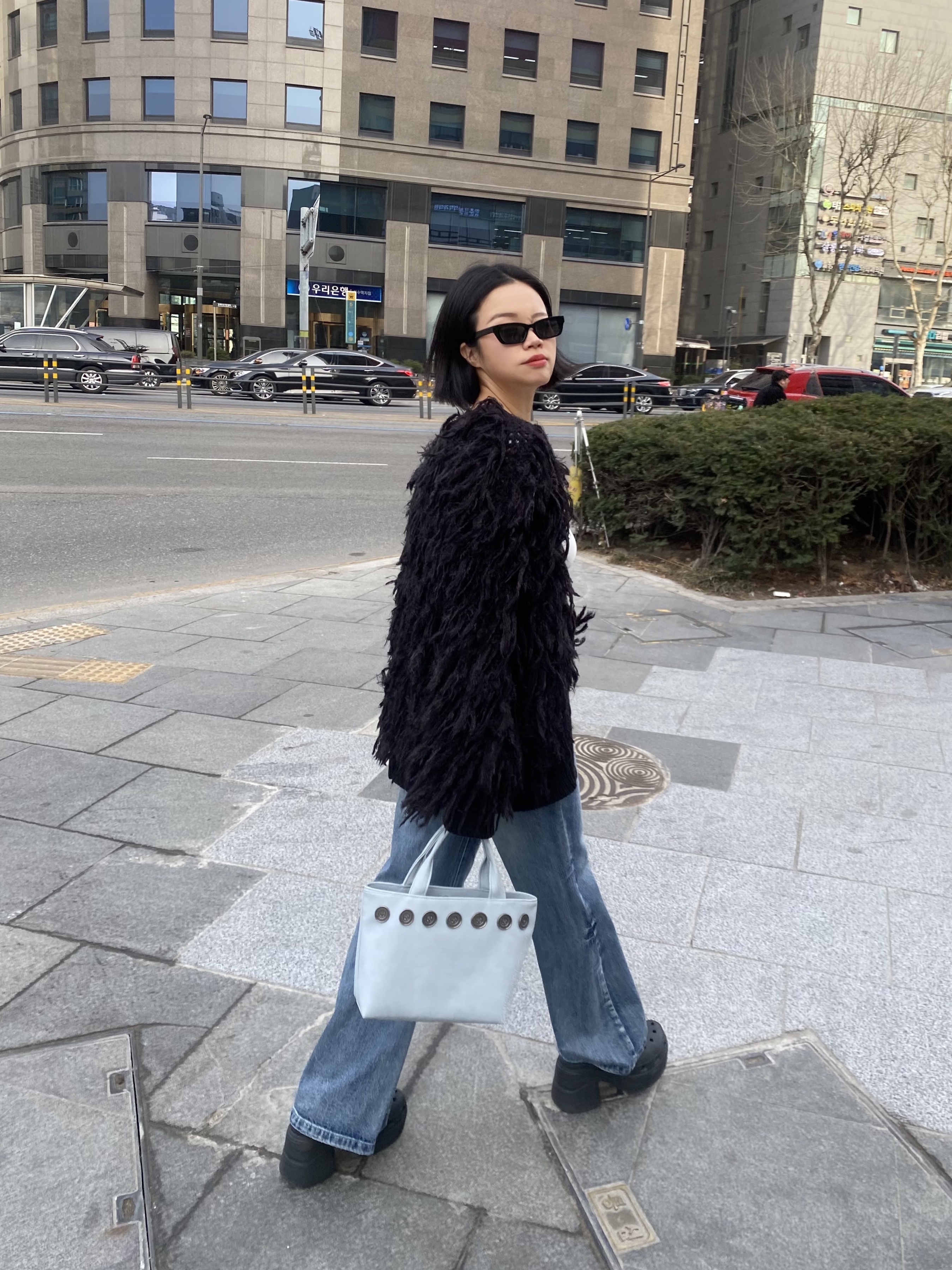 Crocs Siren Clog Black 착용 스타일