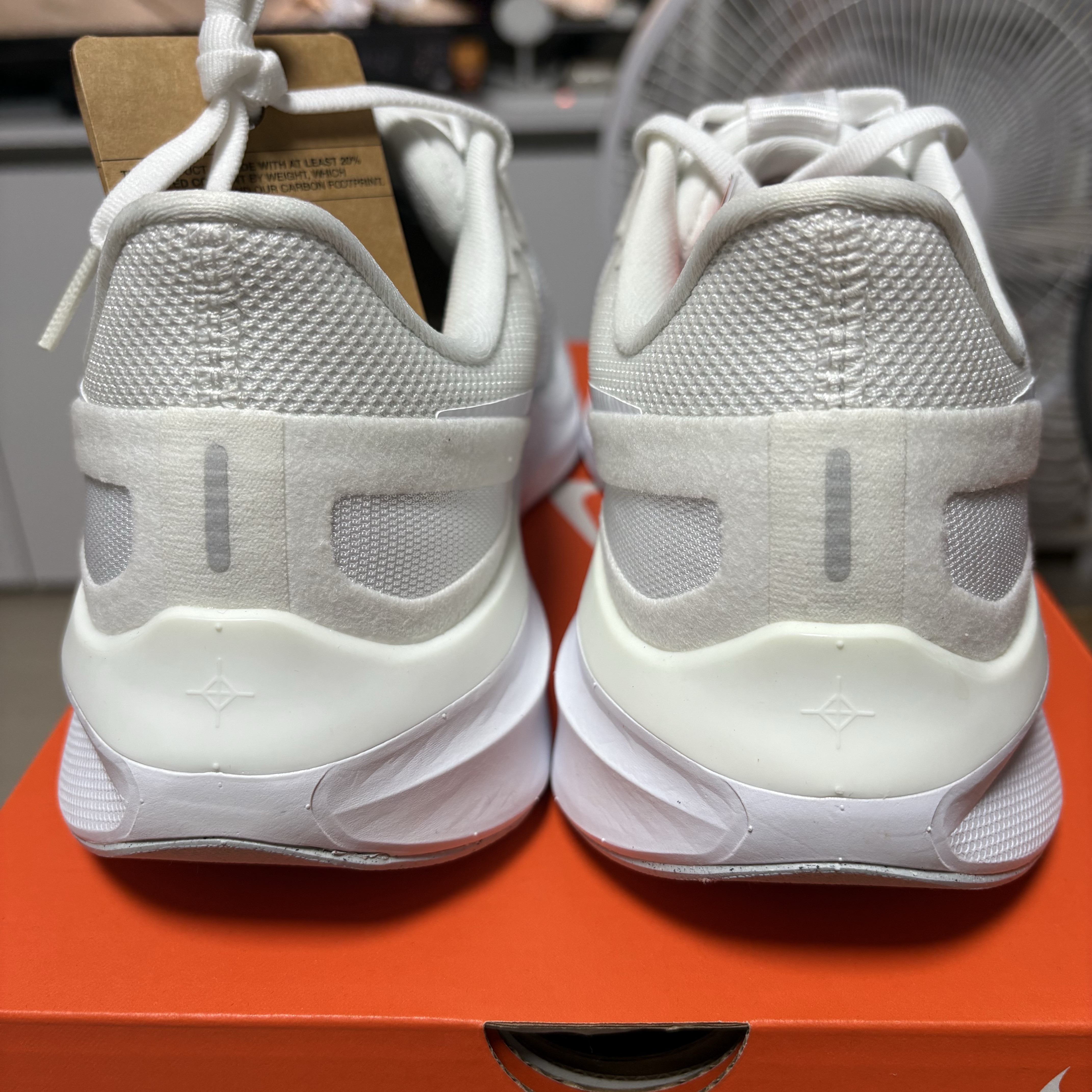 Nike Zoom Structure 25 White Pure Platinum 착용 스타일 - 5