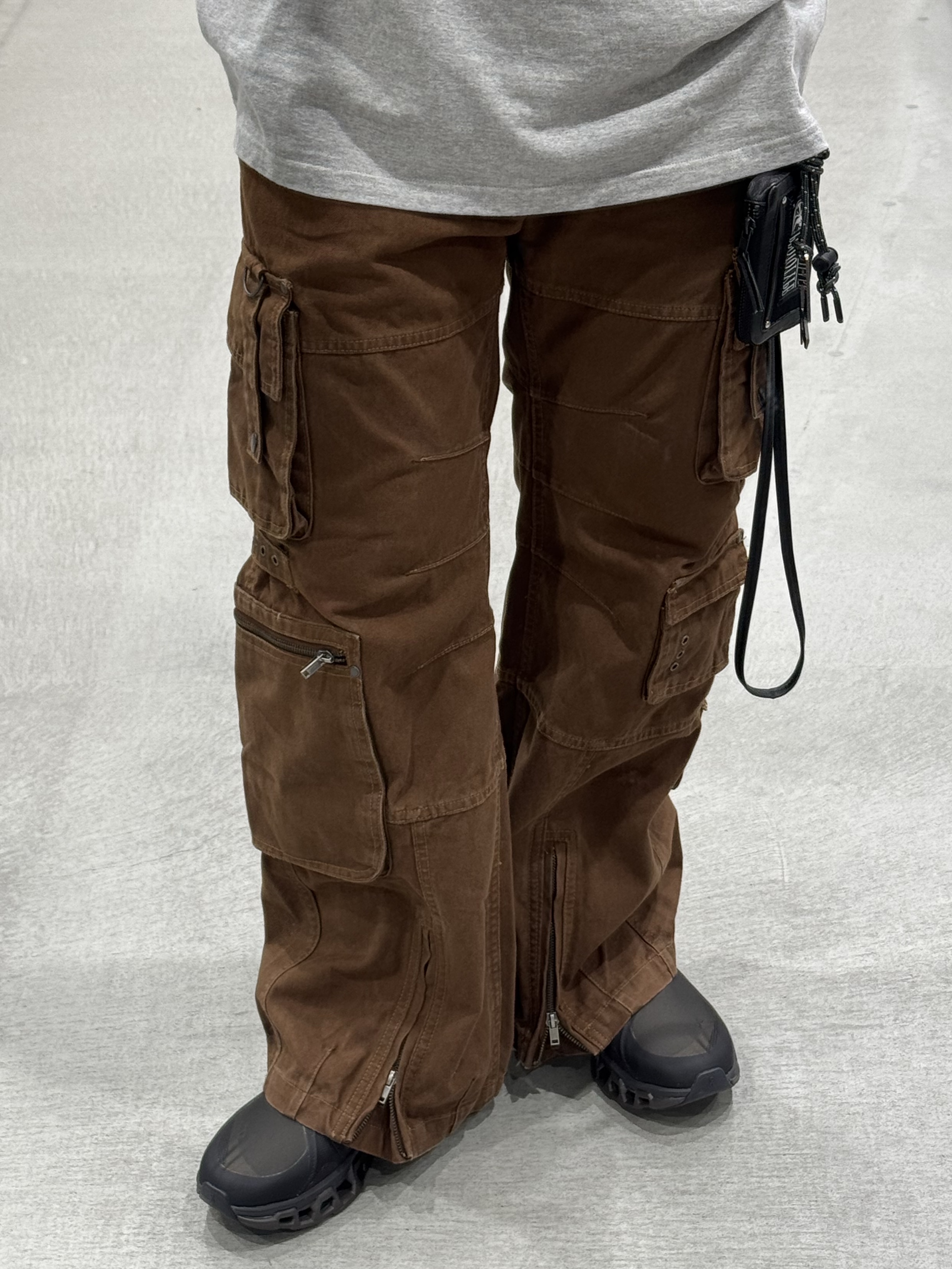 On Running x Post Archive Faction (Paf) Cloudmonster 2 Thorn Brown 착용 스타일