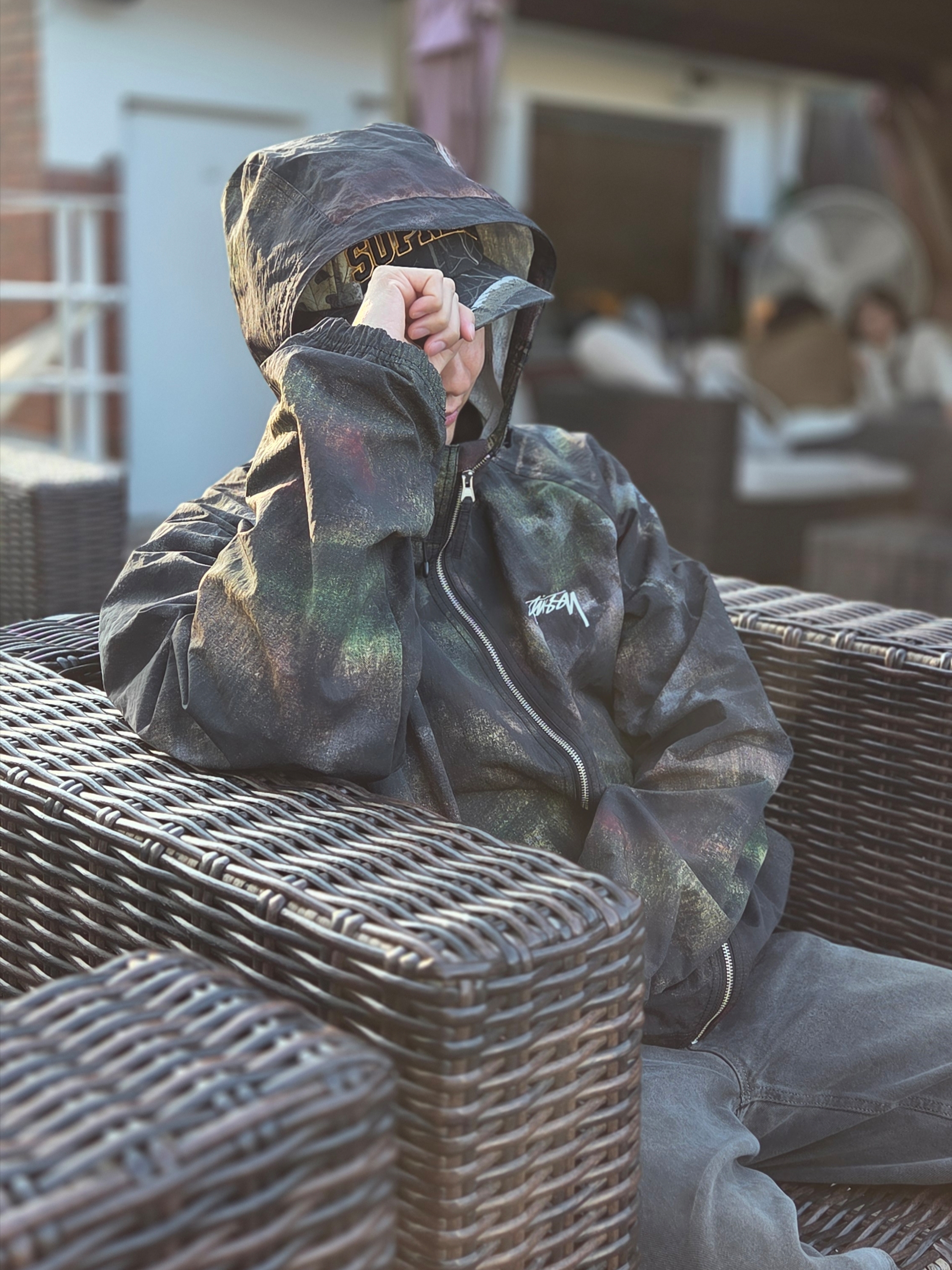 Stussy Stenpat Camo Beach Shell Jacket Fortine, Supreme Difference 6-Panel Black - 24FW 착용 스타일 - 1