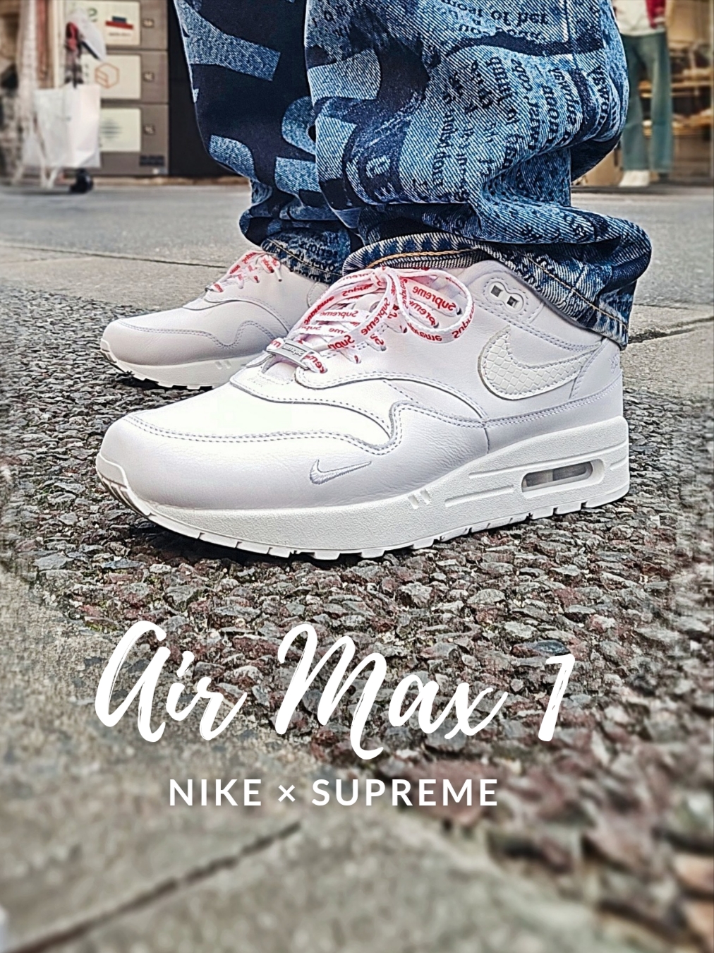 Nike x Supreme Air Max 1 '87 White - 25SS, Supreme Regular Jean Newspaper - 25SS 착용 스타일 - 1