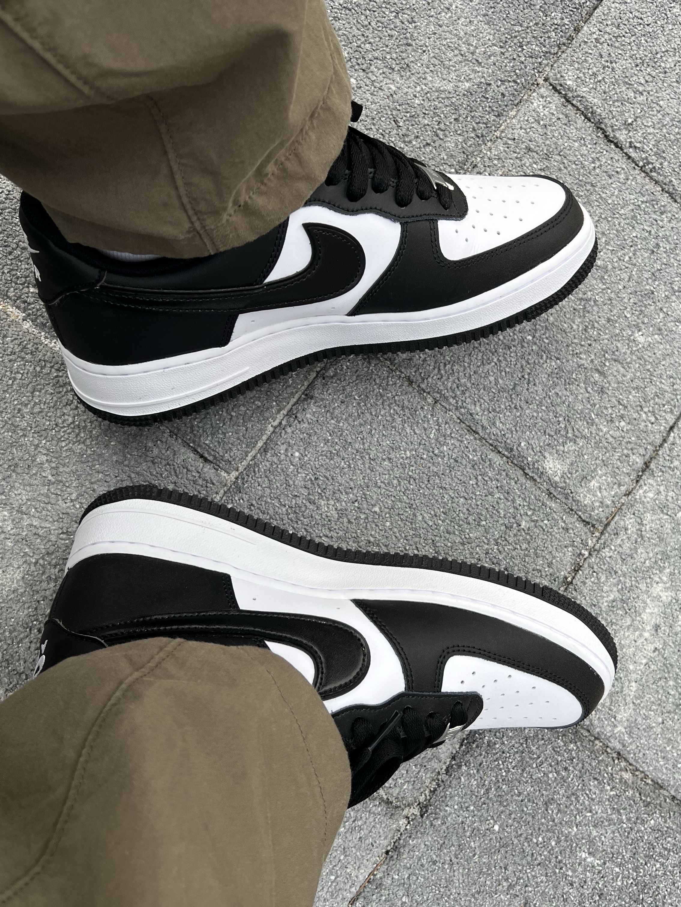 Nike Air Force 1 '07 Black White 착용 스타일