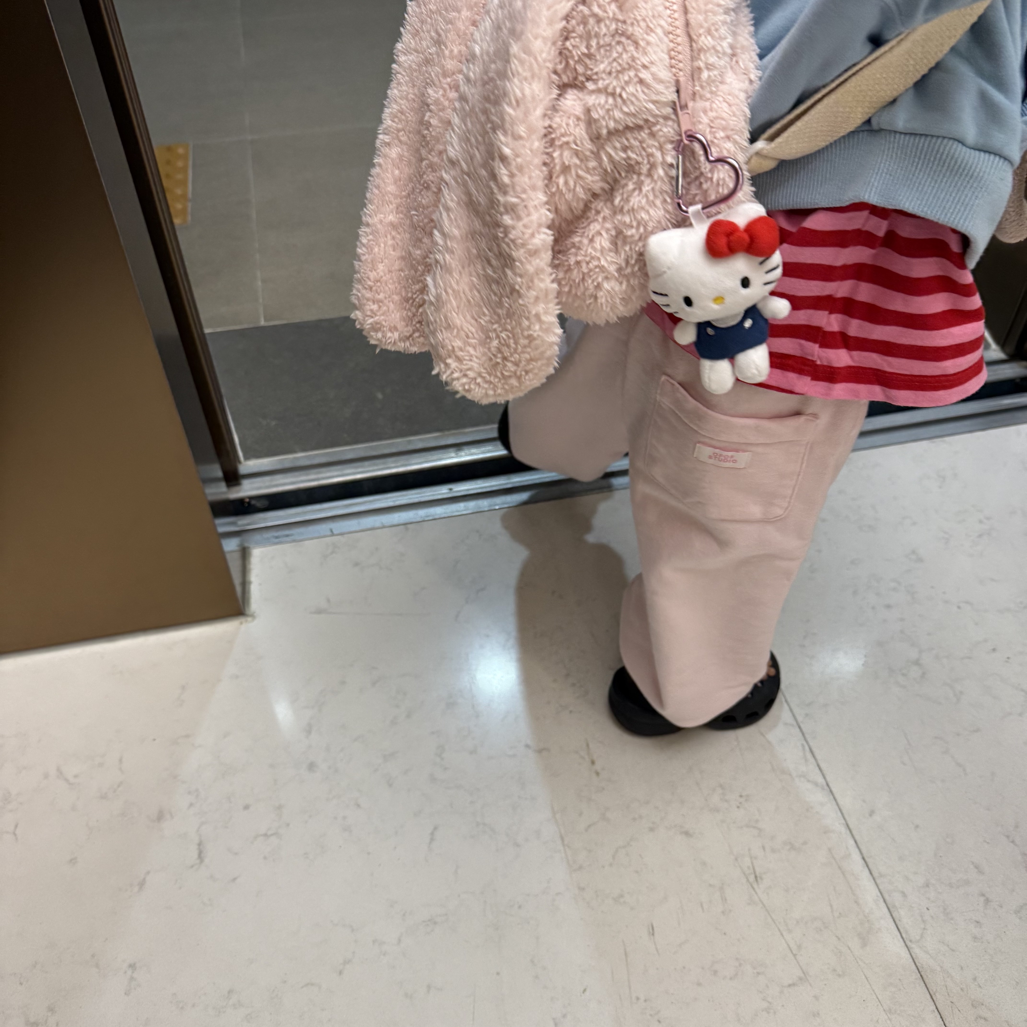 Sanrio Hello Kitty Mini Mascot Holder 착용 스타일