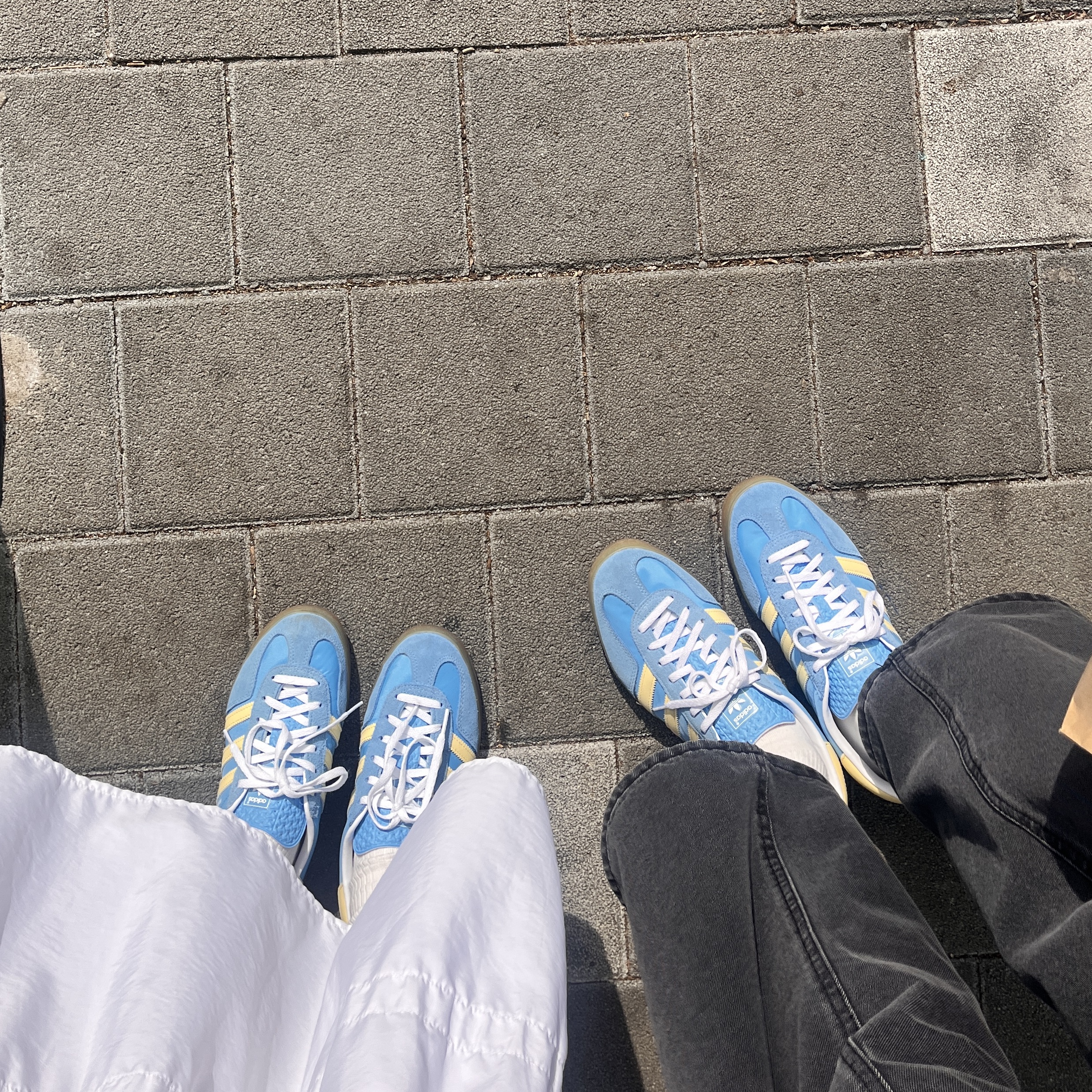 (W) Adidas Gazelle Indoor Semi Blue Burst Almost Yellow 착용 스타일 - 1