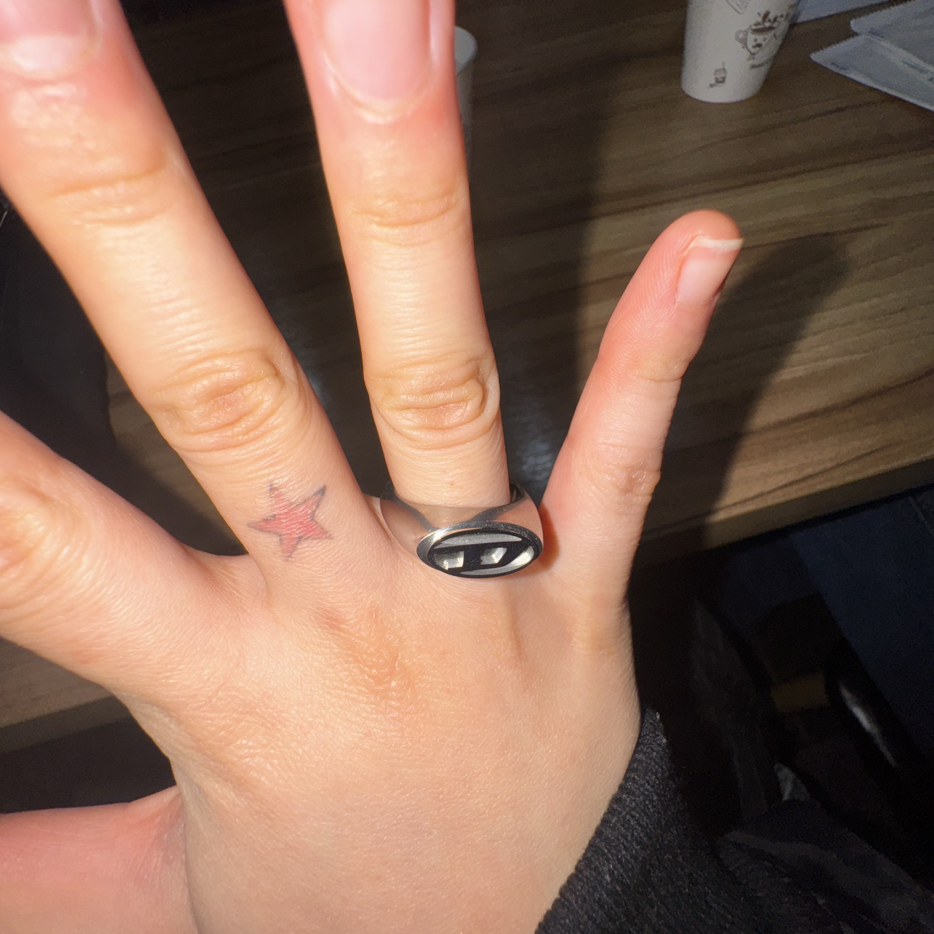 Diesel Dx1475 Stainless Steel Signet Ring Silver 착용 스타일