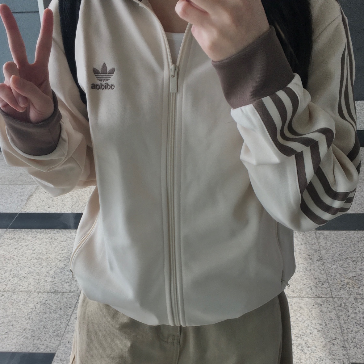 Adidas Adicolor Classic Beckenbauer Track Top Wonder White Trace Brown - KR Sizing 착용 스타일 - 1