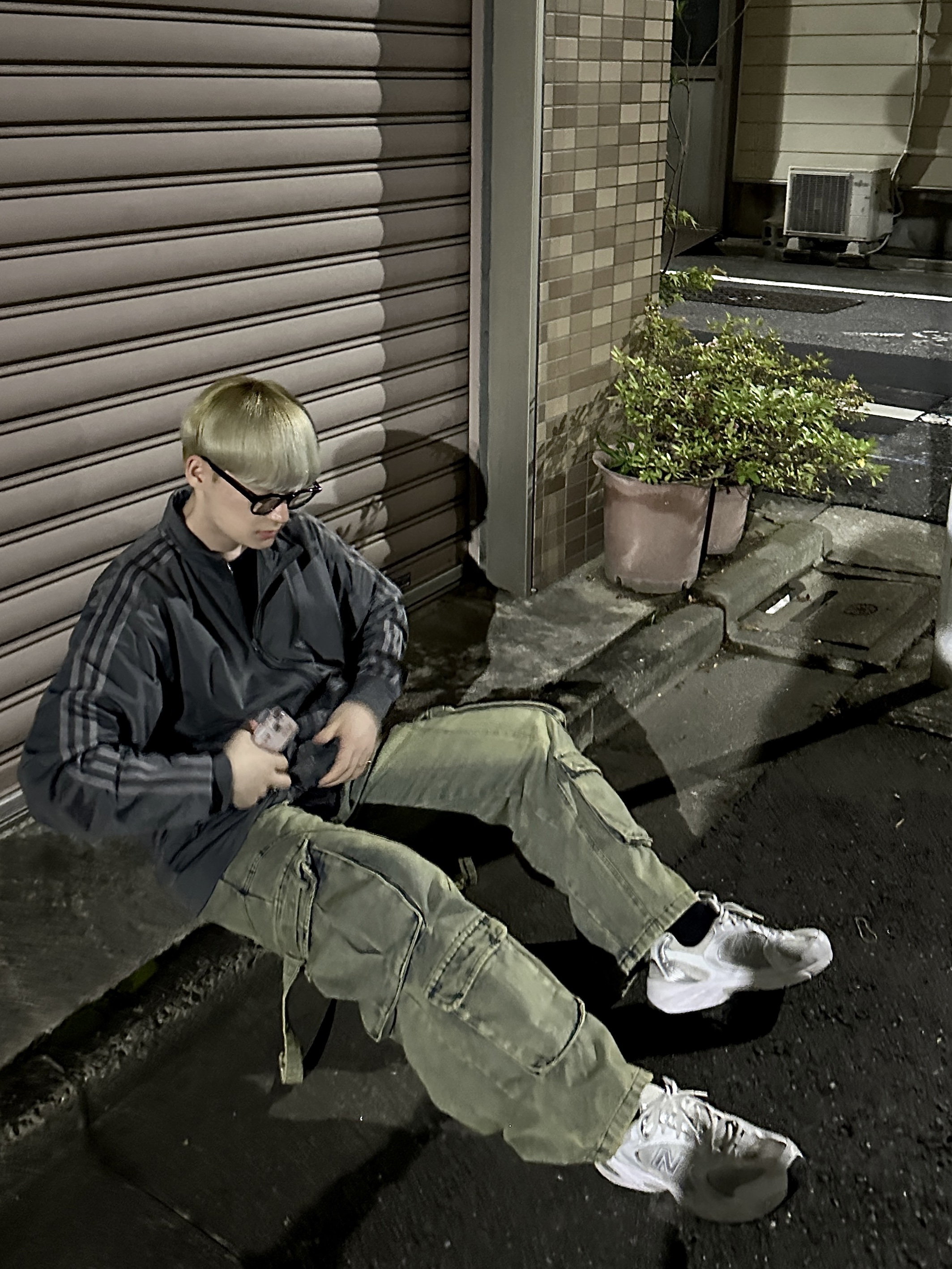 Gentle Monster x Maison Margiela MM009 Clear Black, Adidas x JS & ED Beckenbauer Track Jacket Gray Five - JP Sizing 착용 스타일 - 2