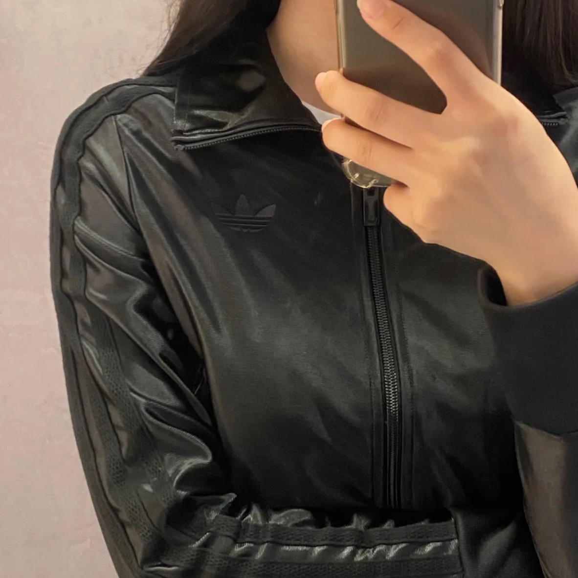 (W) Adidas Firebird Fitted Track Top Black - KR Sizing, Adidas Faux Leather Adicolor 3S Loose Firebird Tracksuit Jacket Black - KR Sizing 착용 스타일 - 3
