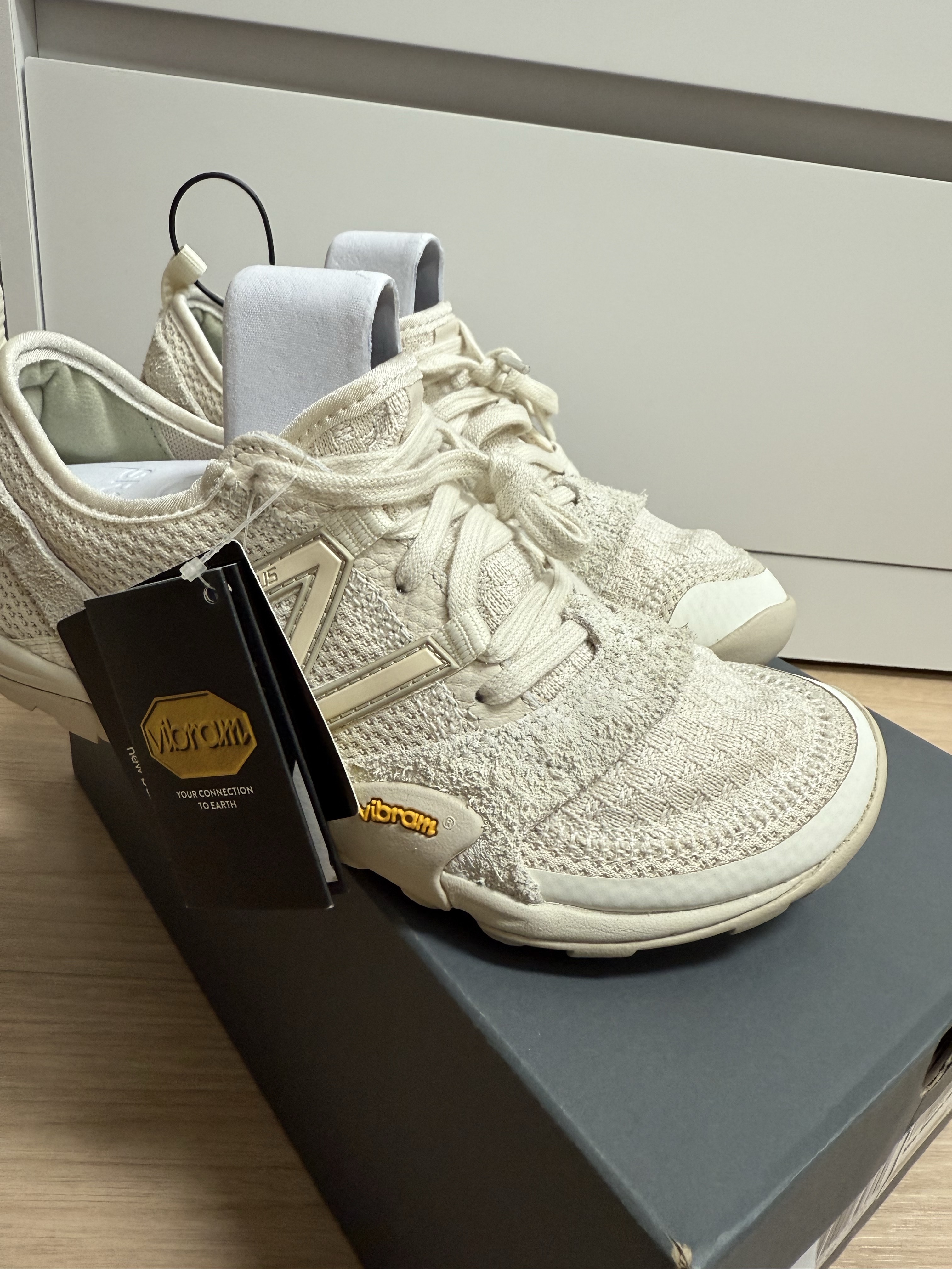 New Balance Minimus MT10O Beige 착용 스타일 - 2