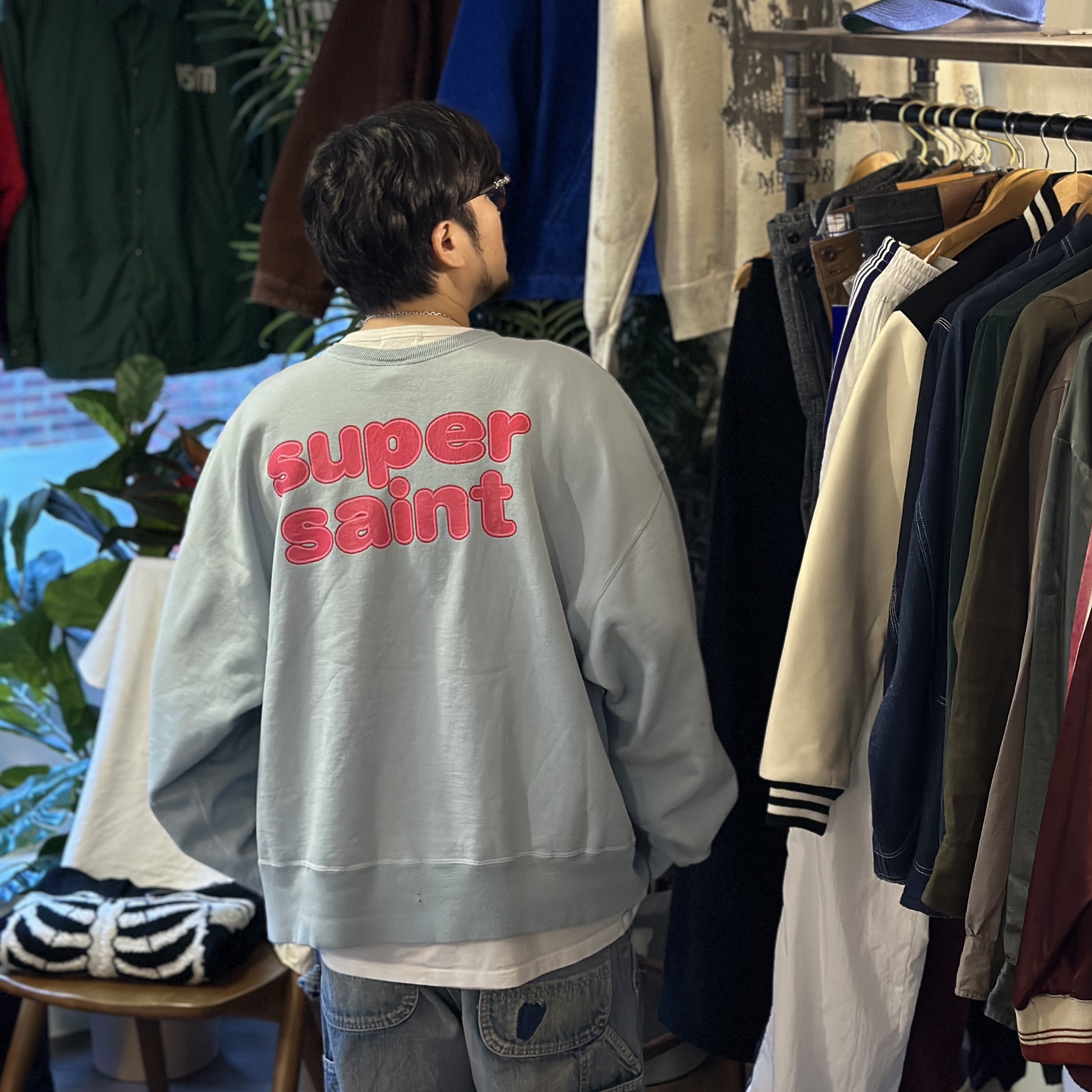 Saint Mxxxxxx Hard Sweatshirt Sky Blue - 24AW, Saint Mxxxxxx Mohair Cardigan Black - 24AW 착용 스타일 - 3