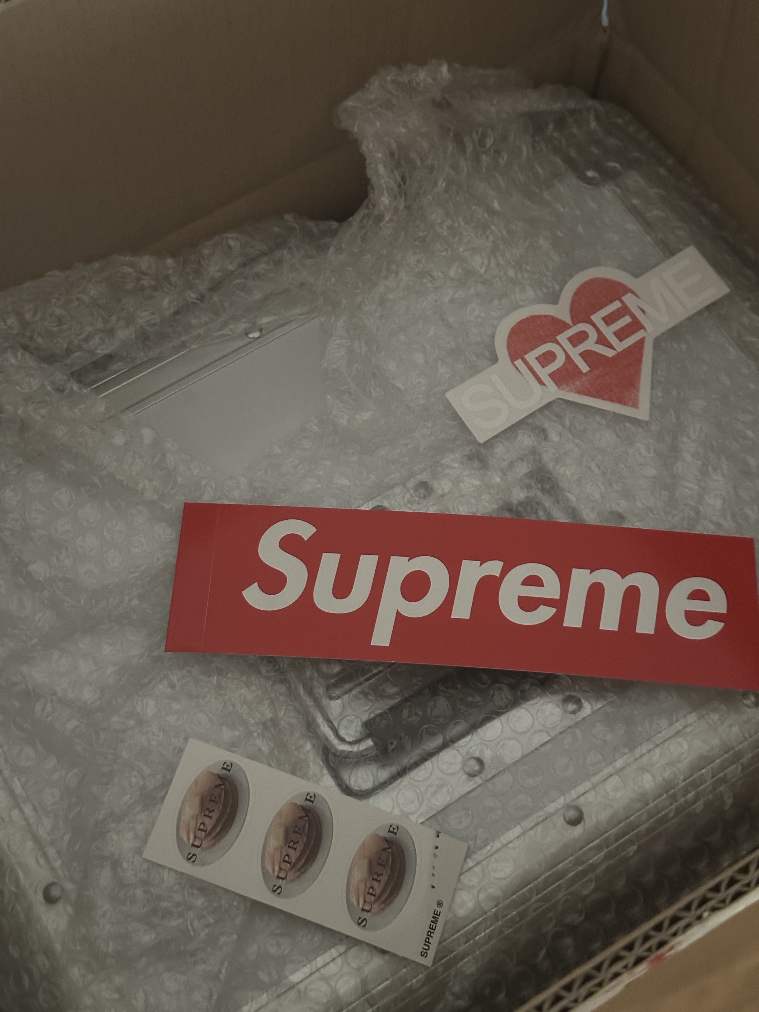 Supreme x Odyssey Record Case White - 25SS 착용 스타일