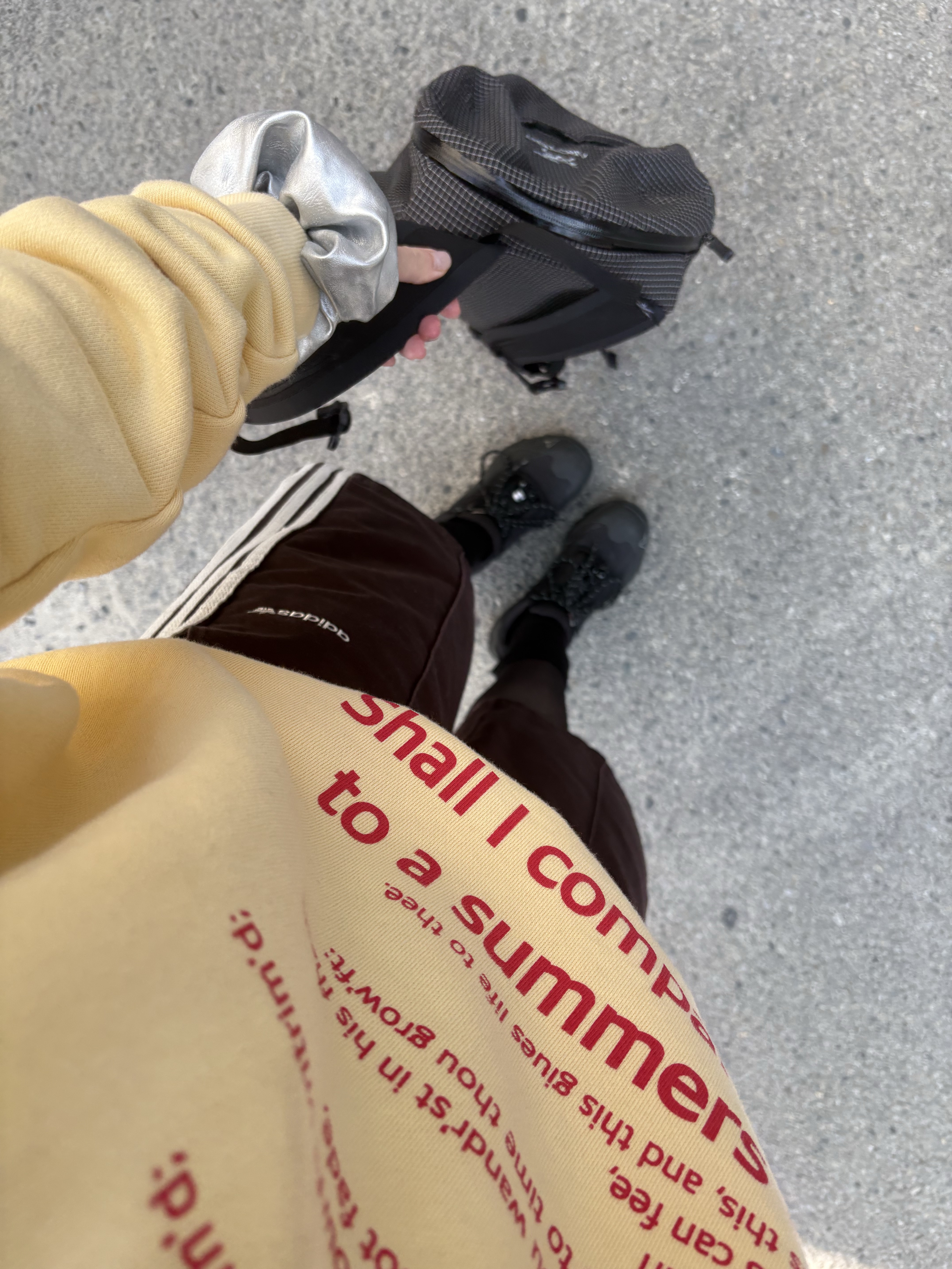 Adidas 80s Loose Buttoned 3-Stripes 11 Inch Bermuda Shorts Shadow Brown - KR Sizing, Roa Hiking Katharina Black 착용 스타일 - 3