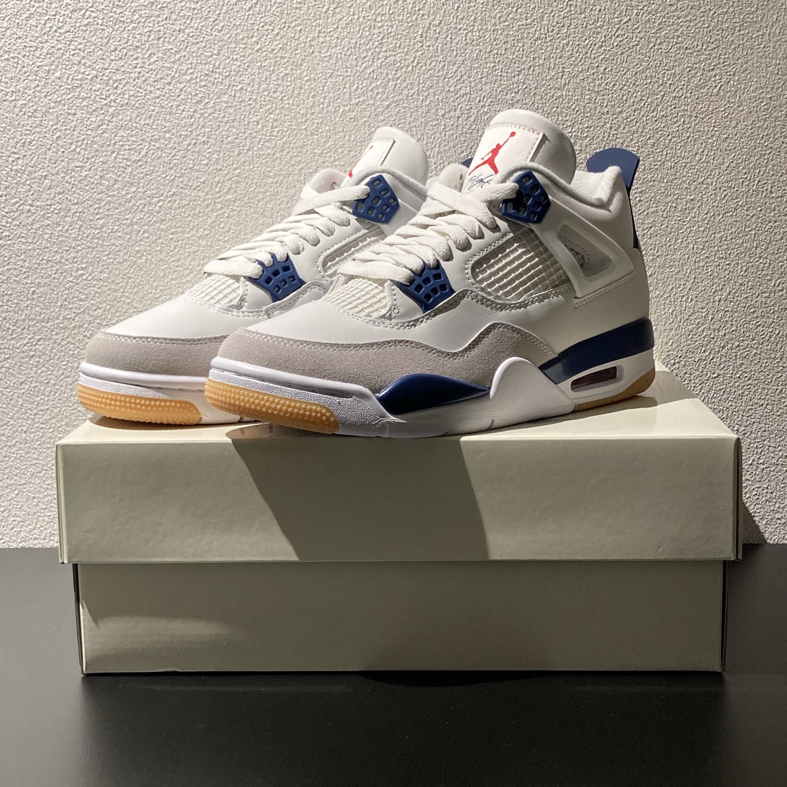 Jordan 4 x Nike SB Retro SP Navy 착용 스타일 - 2