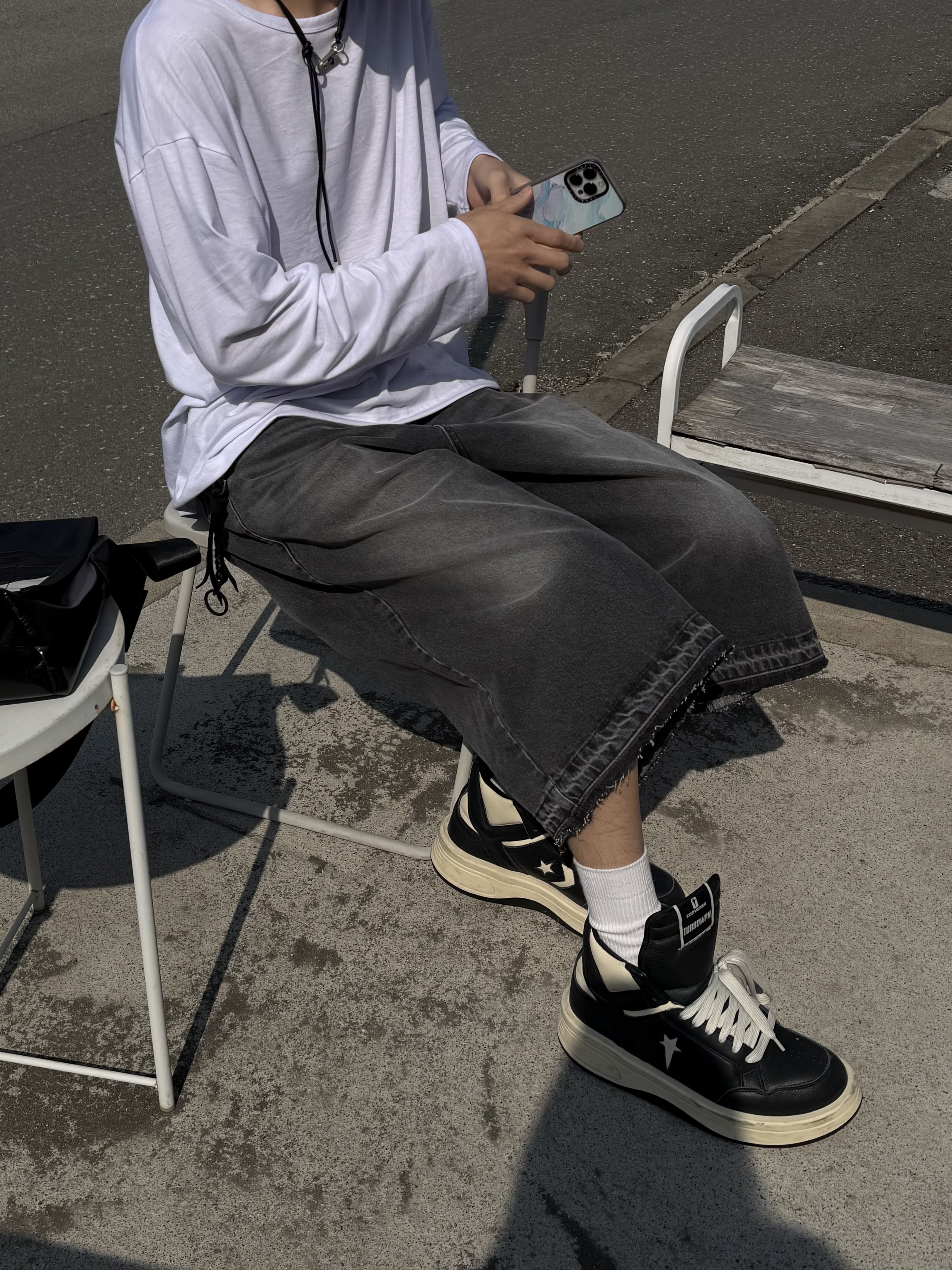 컨버스 x 다크쉐도우 터보웨폰 블랙 크림 착용 스타일 - 6