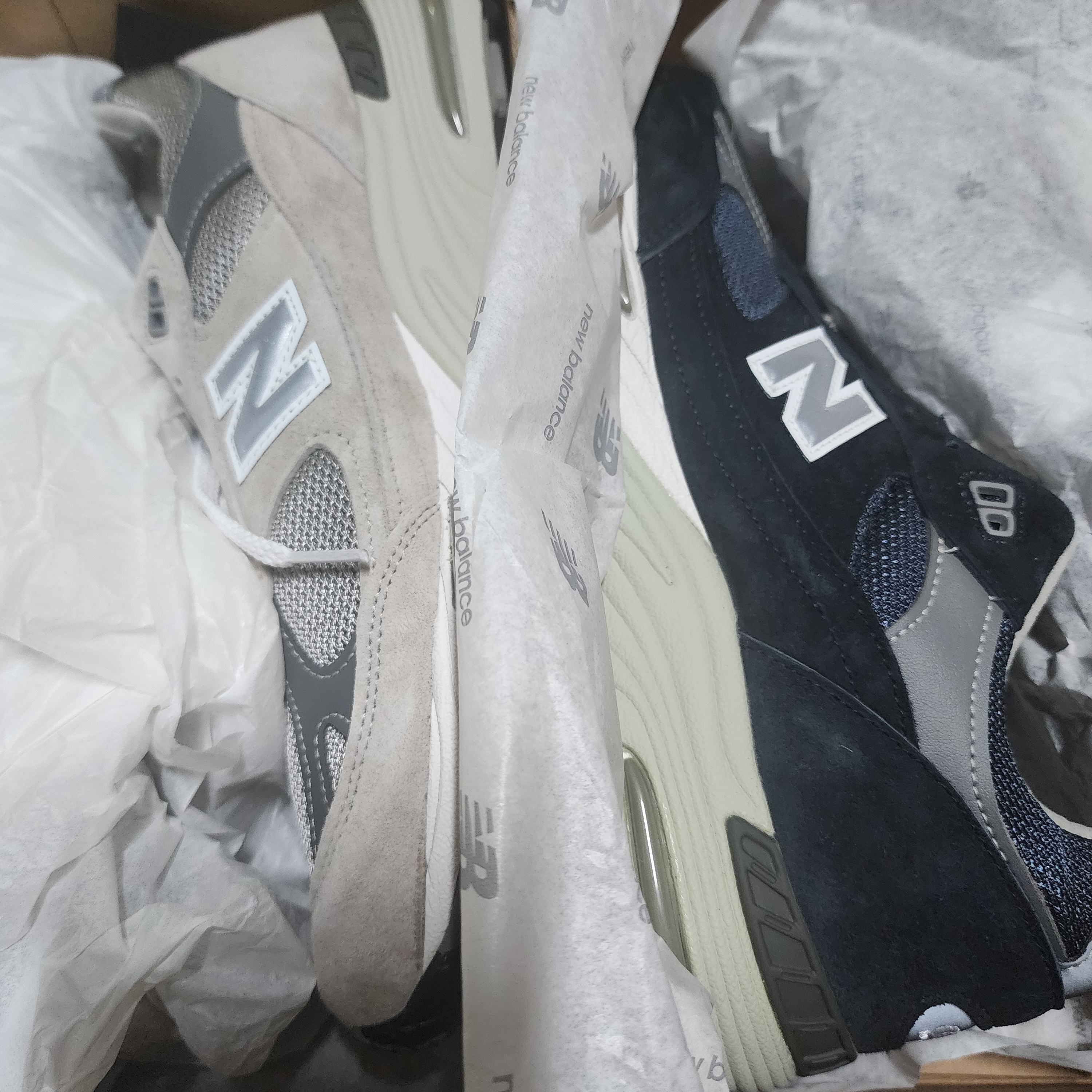 New Balance 991 Made in UK Grey, New Balance 991 Made in UK Navy 착용 스타일 - 1