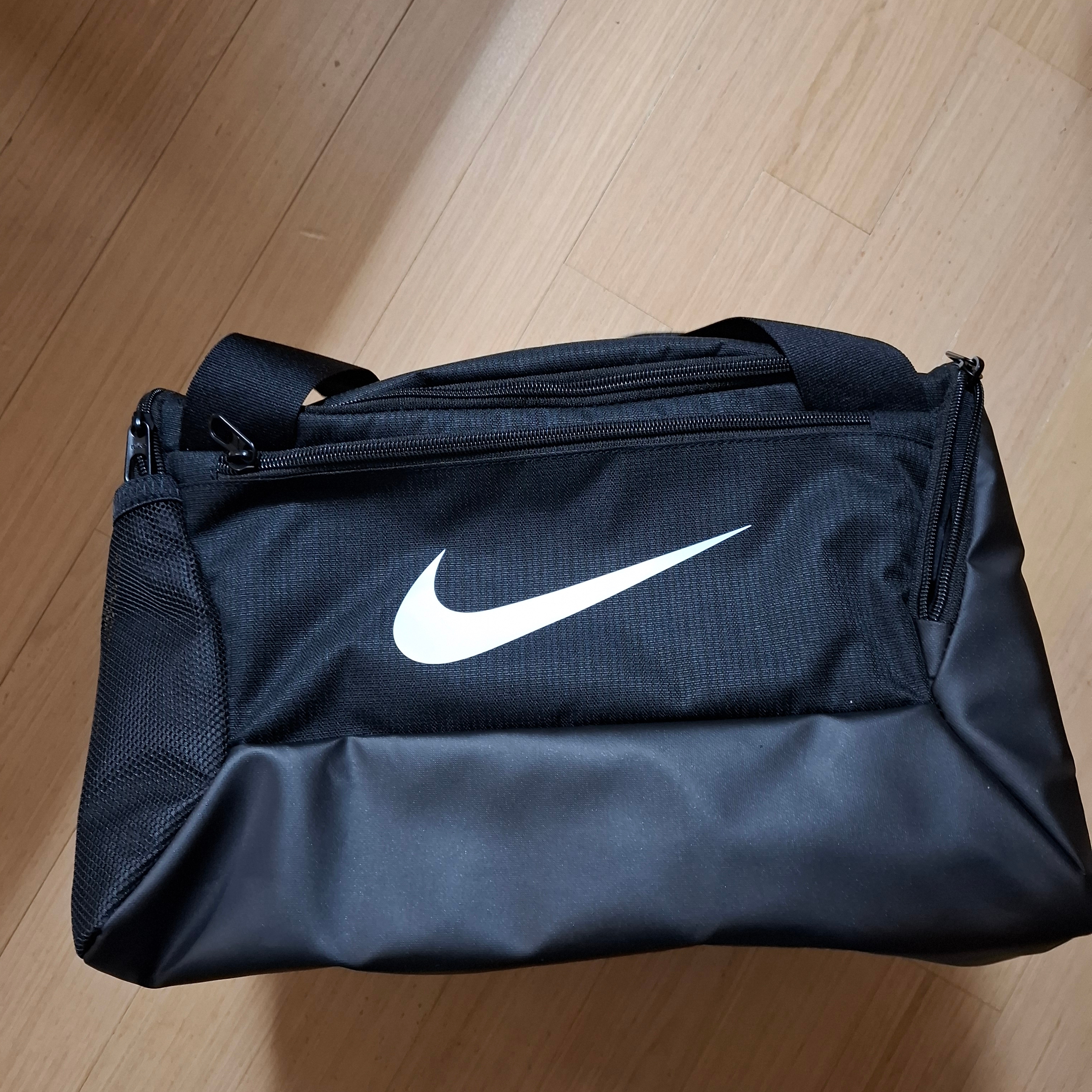 Nike Brasilia 9.5 Training Duffle Bag Extra Small 25L Black 착용 스타일