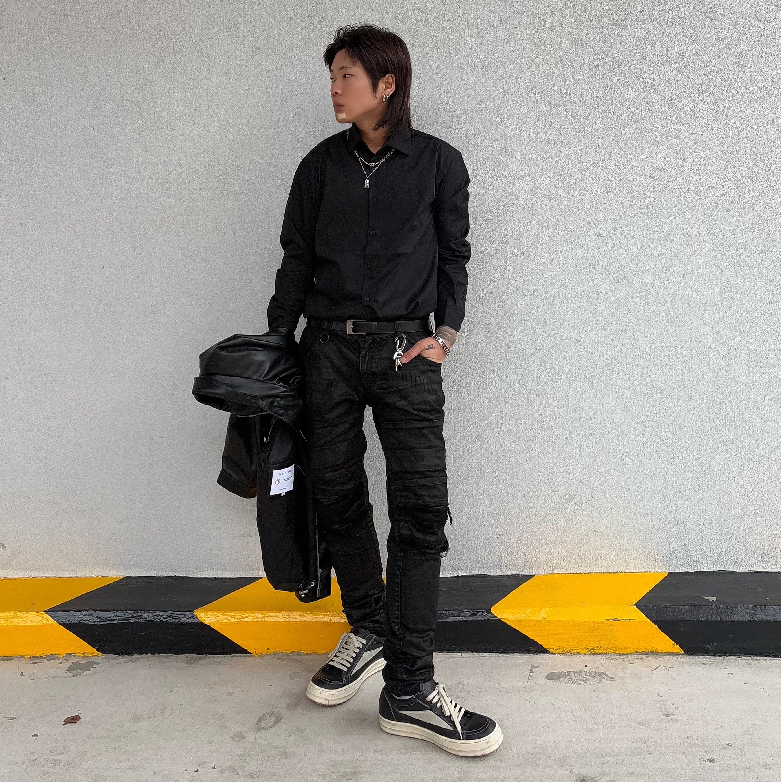 Rick Owens Lido Vintage Sneakers Black Milk 착용 스타일 - 1