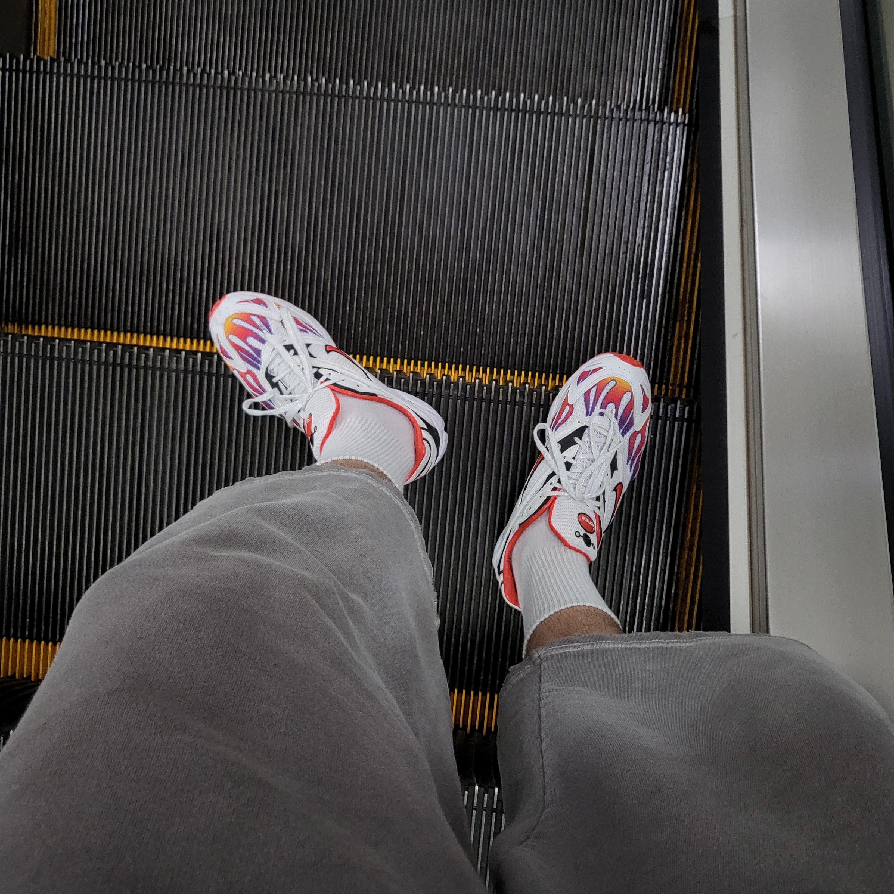 Nike x Supreme Zoom Streak Spectrum Plus White 착용 스타일